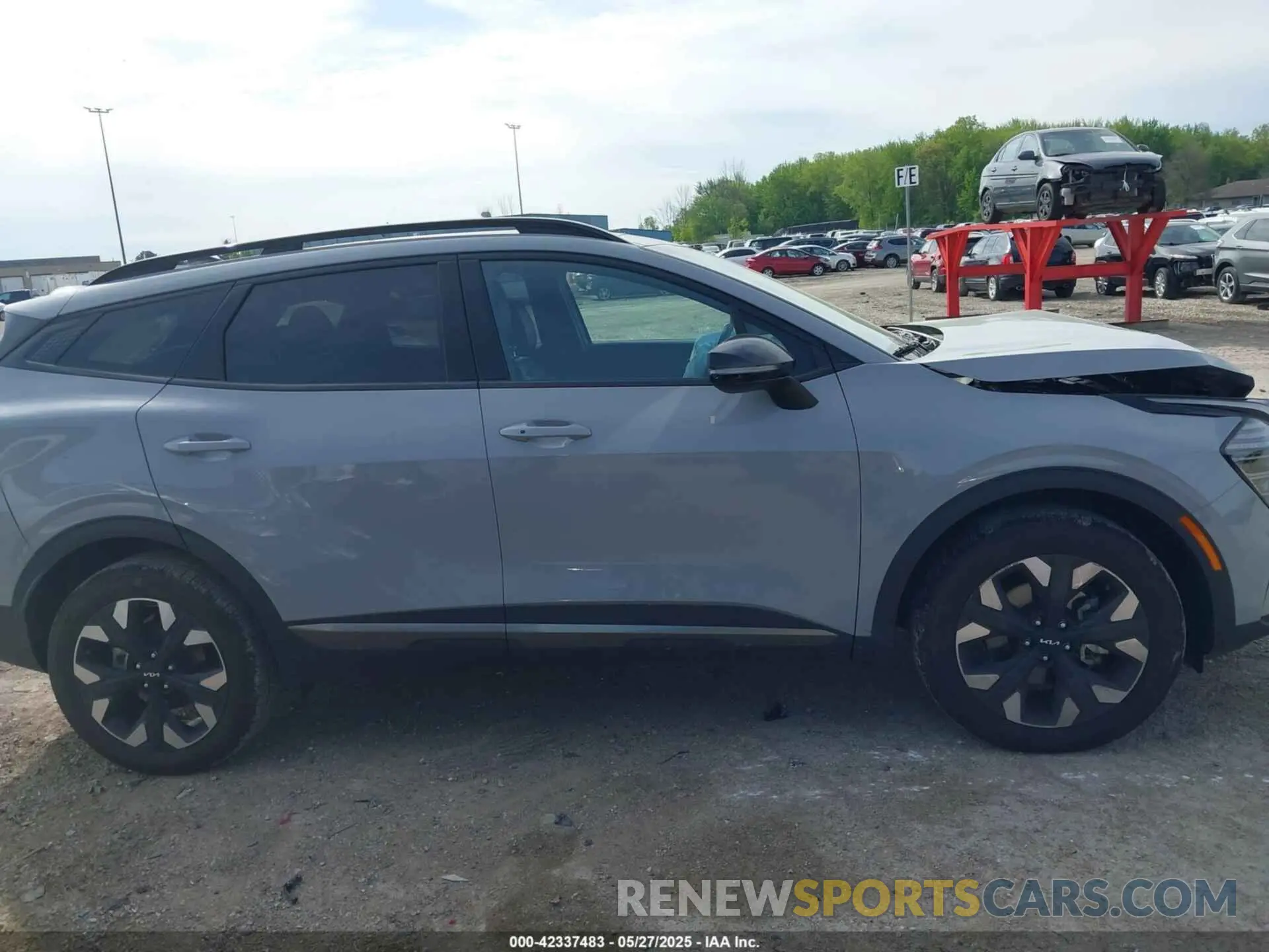 13 Photograph of a damaged car 5XYK6CDF0RG163200 KIA SPORTAGE 2024