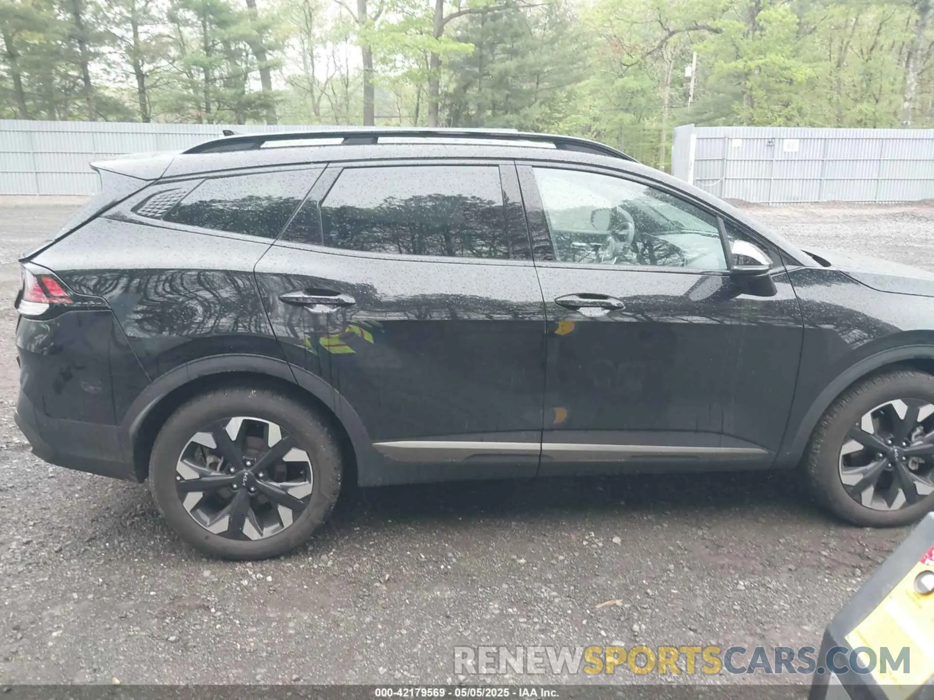 13 Photograph of a damaged car 5XYK6CDF2RG229360 KIA SPORTAGE 2024