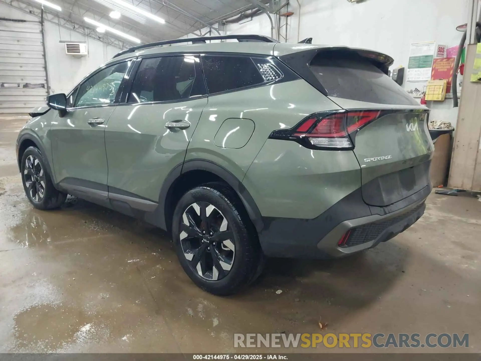 3 Photograph of a damaged car 5XYK6CDF3RG181223 KIA SPORTAGE 2024