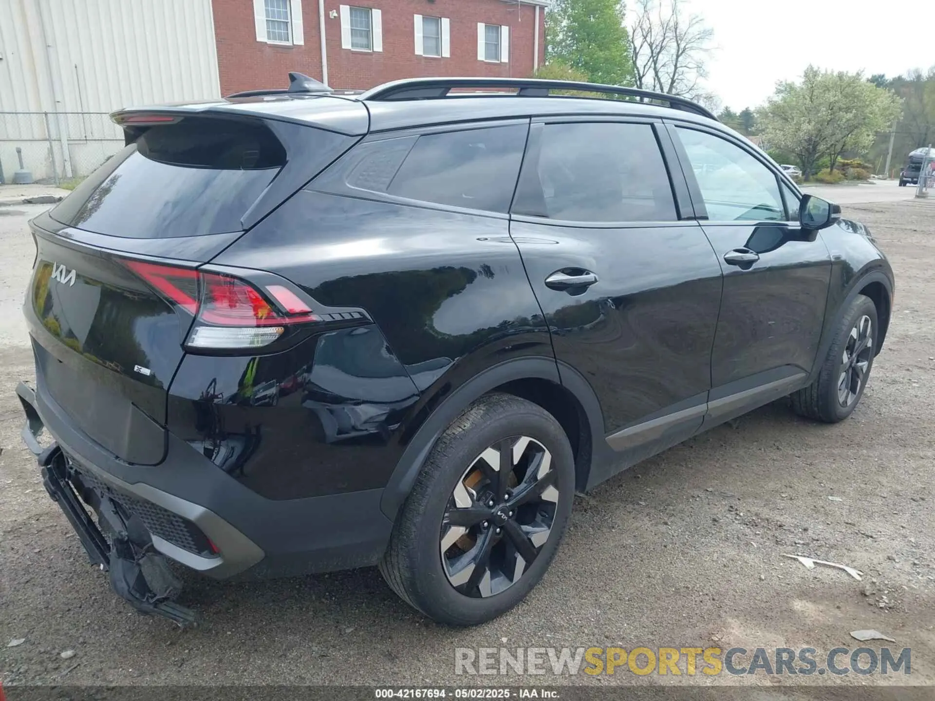 4 Photograph of a damaged car 5XYK6CDF3RG207643 KIA SPORTAGE 2024