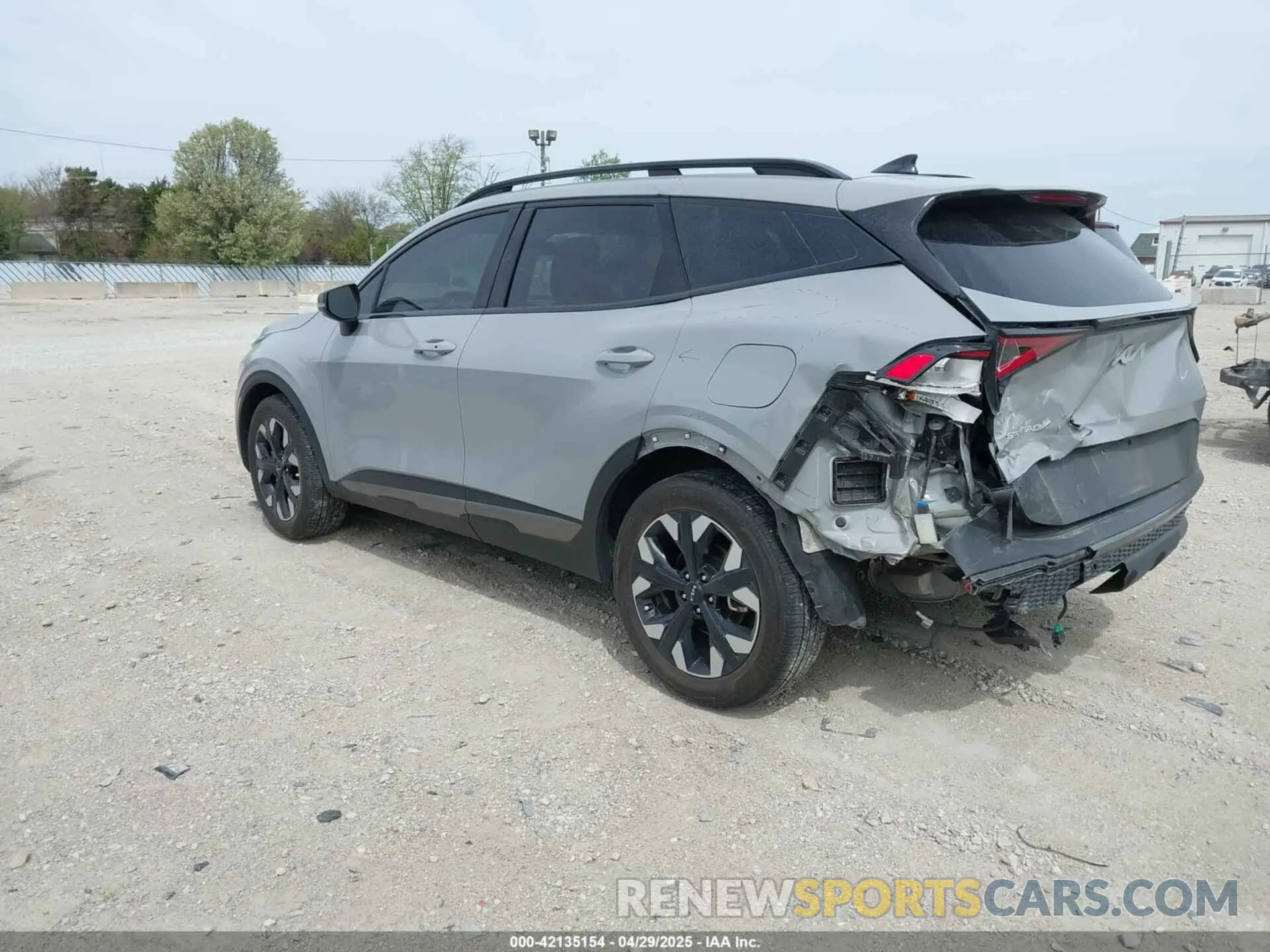 3 Photograph of a damaged car 5XYK6CDF6RG154968 KIA SPORTAGE 2024