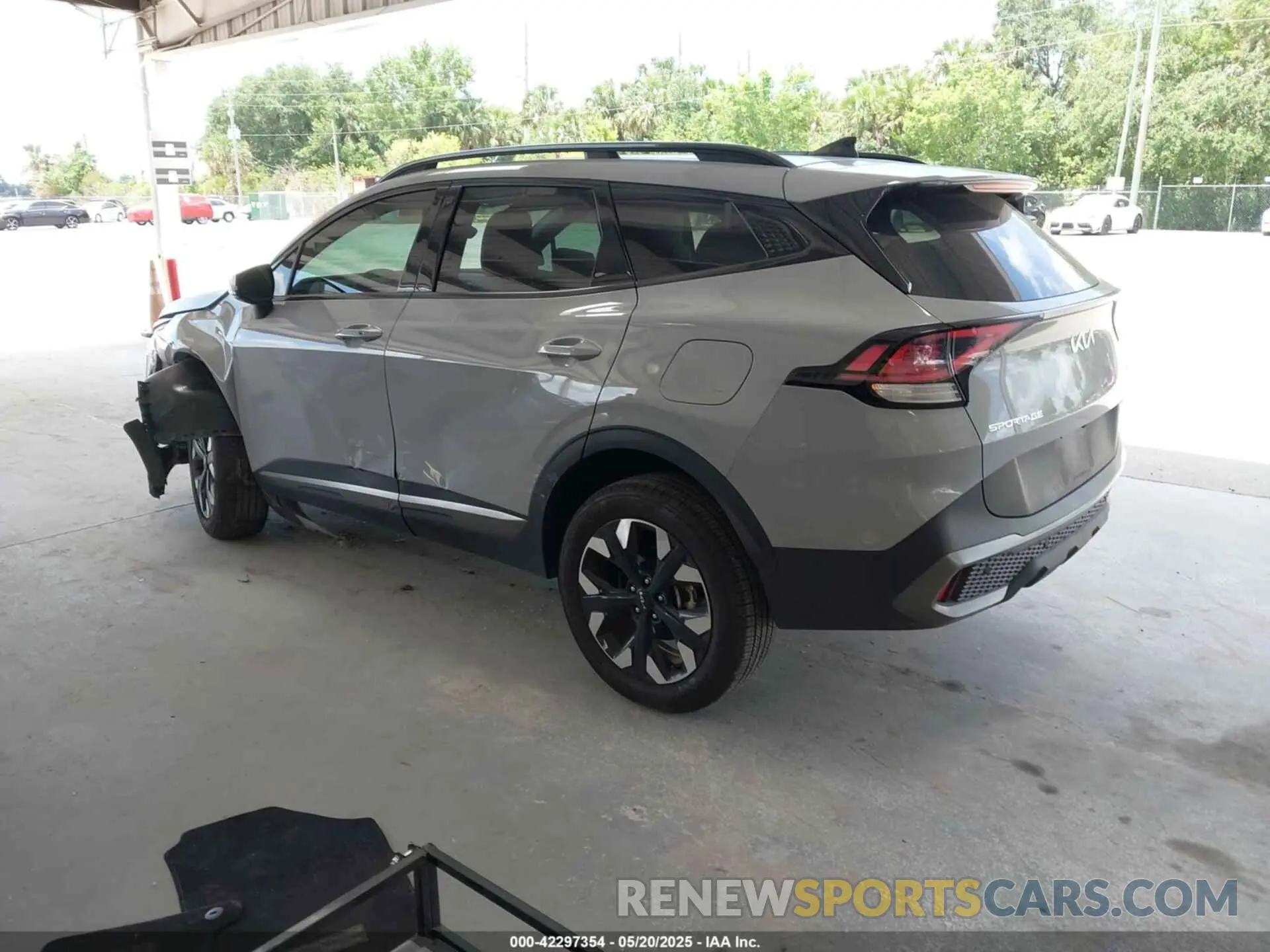 3 Photograph of a damaged car 5XYK6CDF6RG206325 KIA SPORTAGE 2024