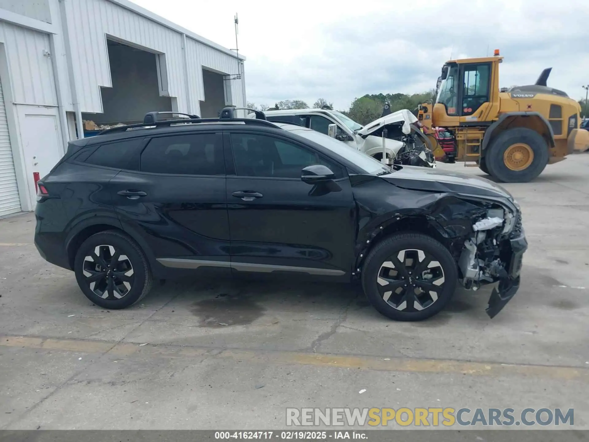 13 Photograph of a damaged car 5XYK6CDFXRG168078 KIA SPORTAGE 2024