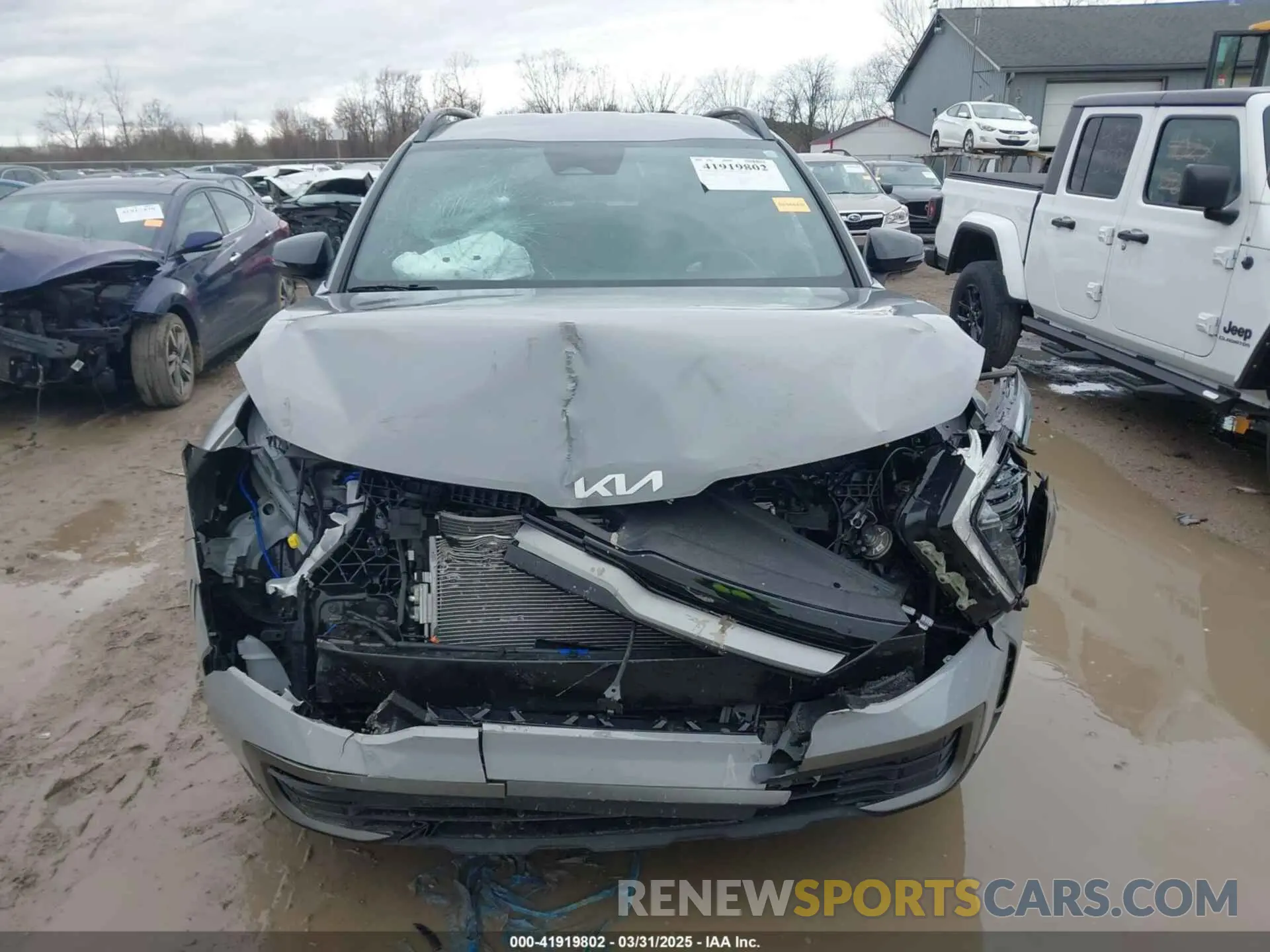 12 Photograph of a damaged car 5XYK6CDFXRG177363 KIA SPORTAGE 2024