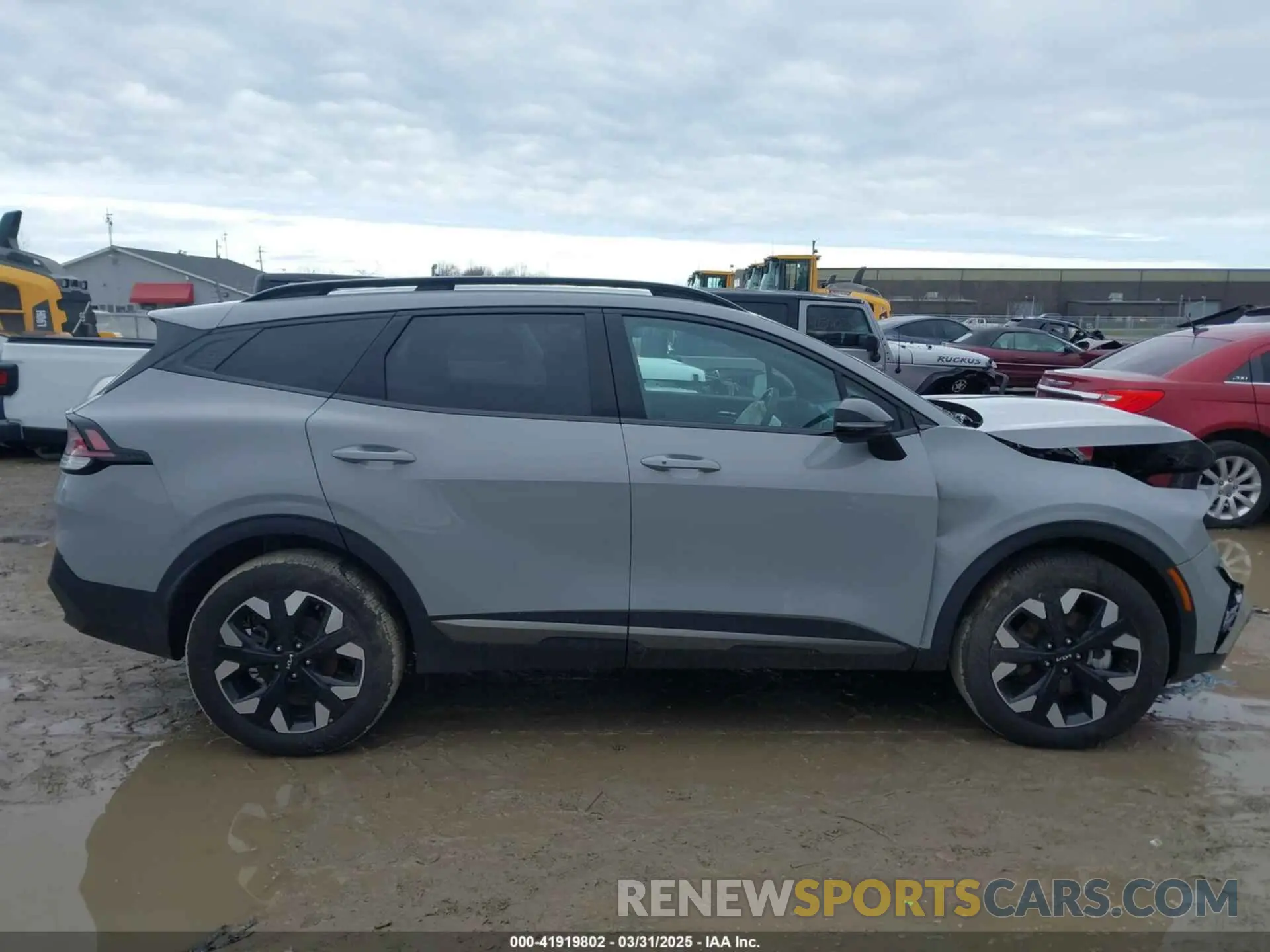13 Photograph of a damaged car 5XYK6CDFXRG177363 KIA SPORTAGE 2024