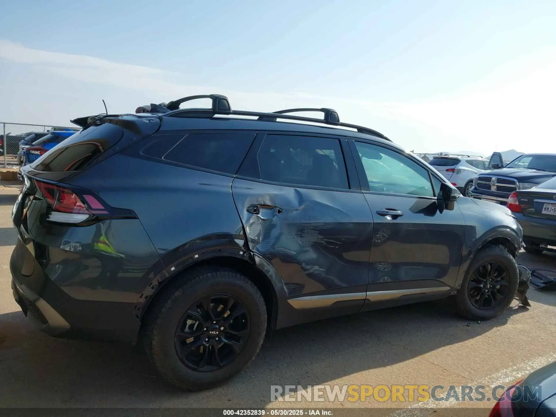 14 Photograph of a damaged car 5XYK7CDF1RG151473 KIA SPORTAGE 2024