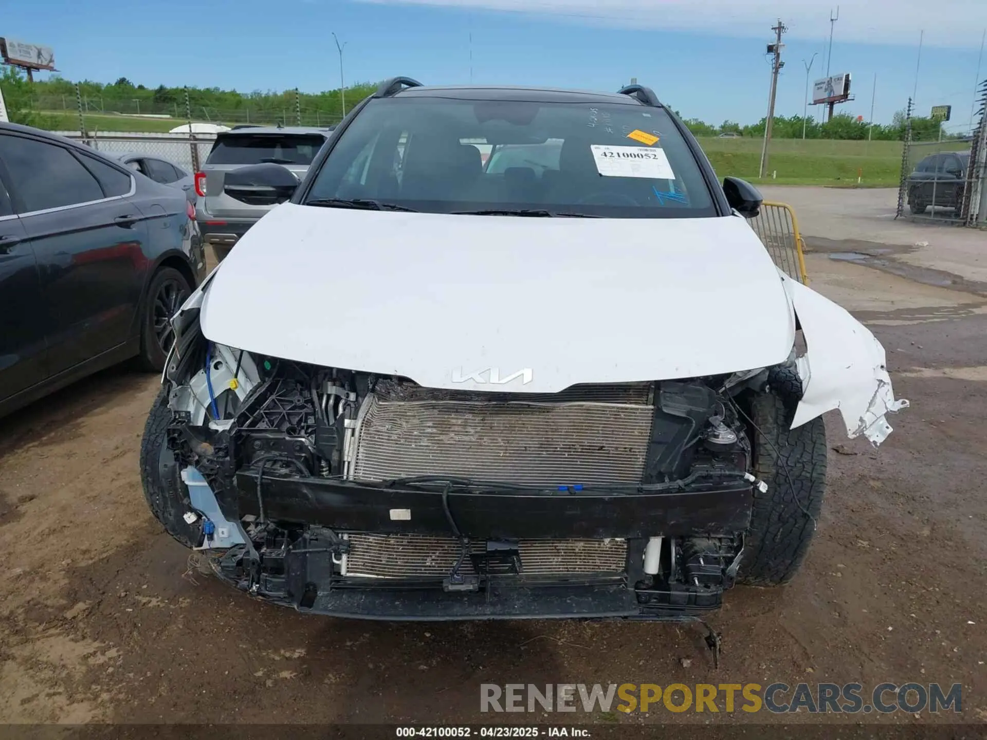 12 Photograph of a damaged car 5XYK7CDF1RG223496 KIA SPORTAGE 2024
