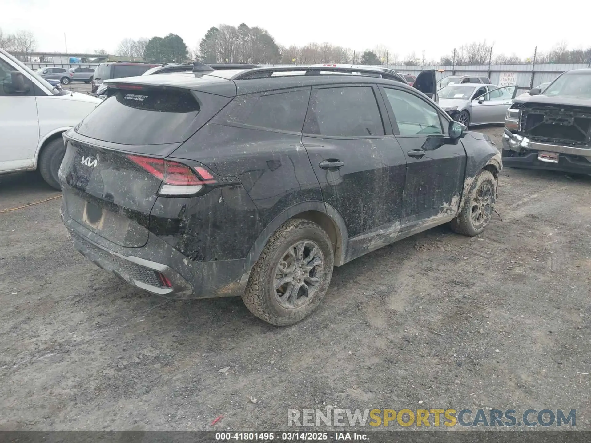 4 Photograph of a damaged car 5XYK7CDF7RG170285 KIA SPORTAGE 2024