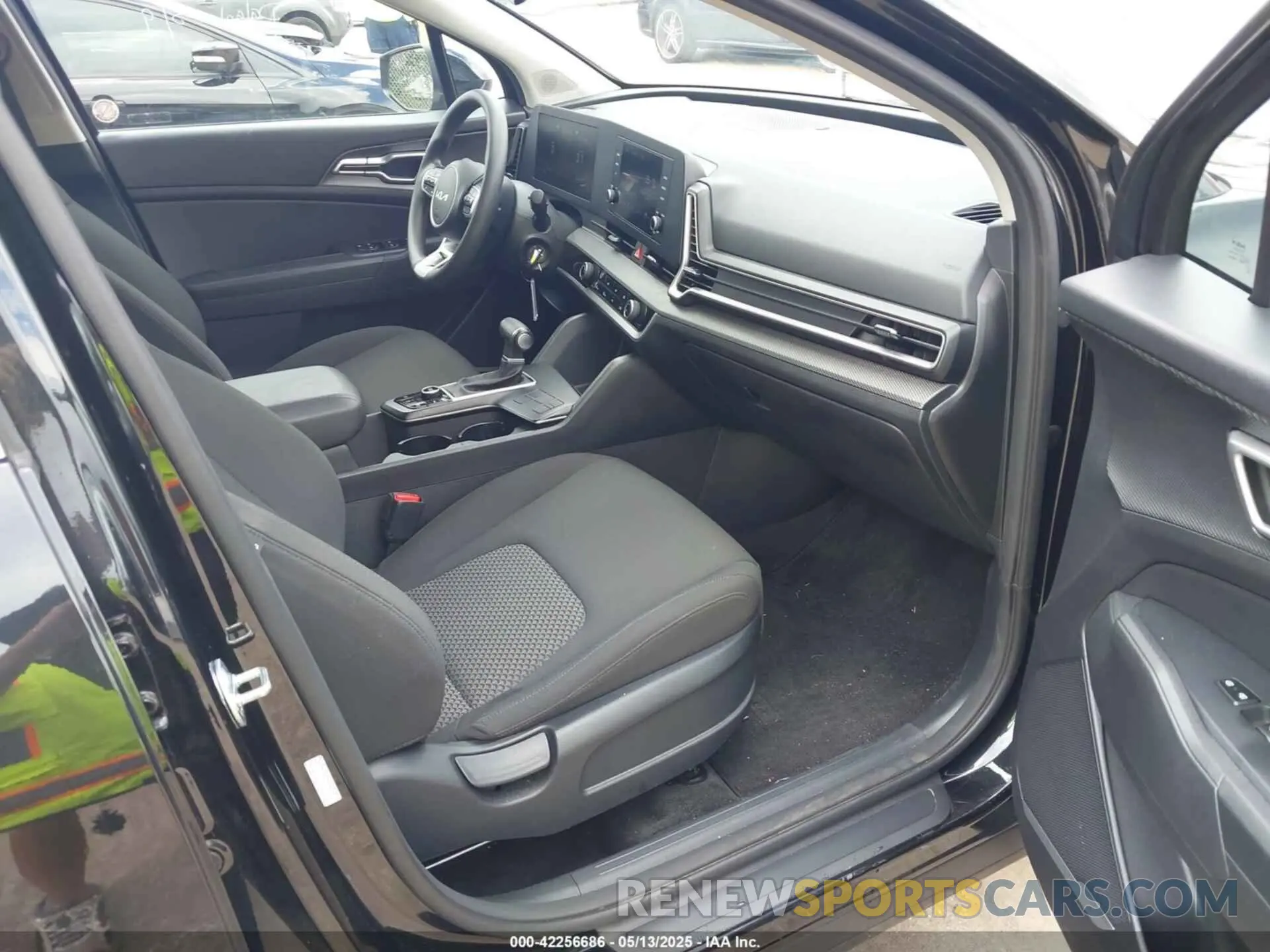 5 Photograph of a damaged car KNDPU3DF0R7271163 KIA SPORTAGE 2024