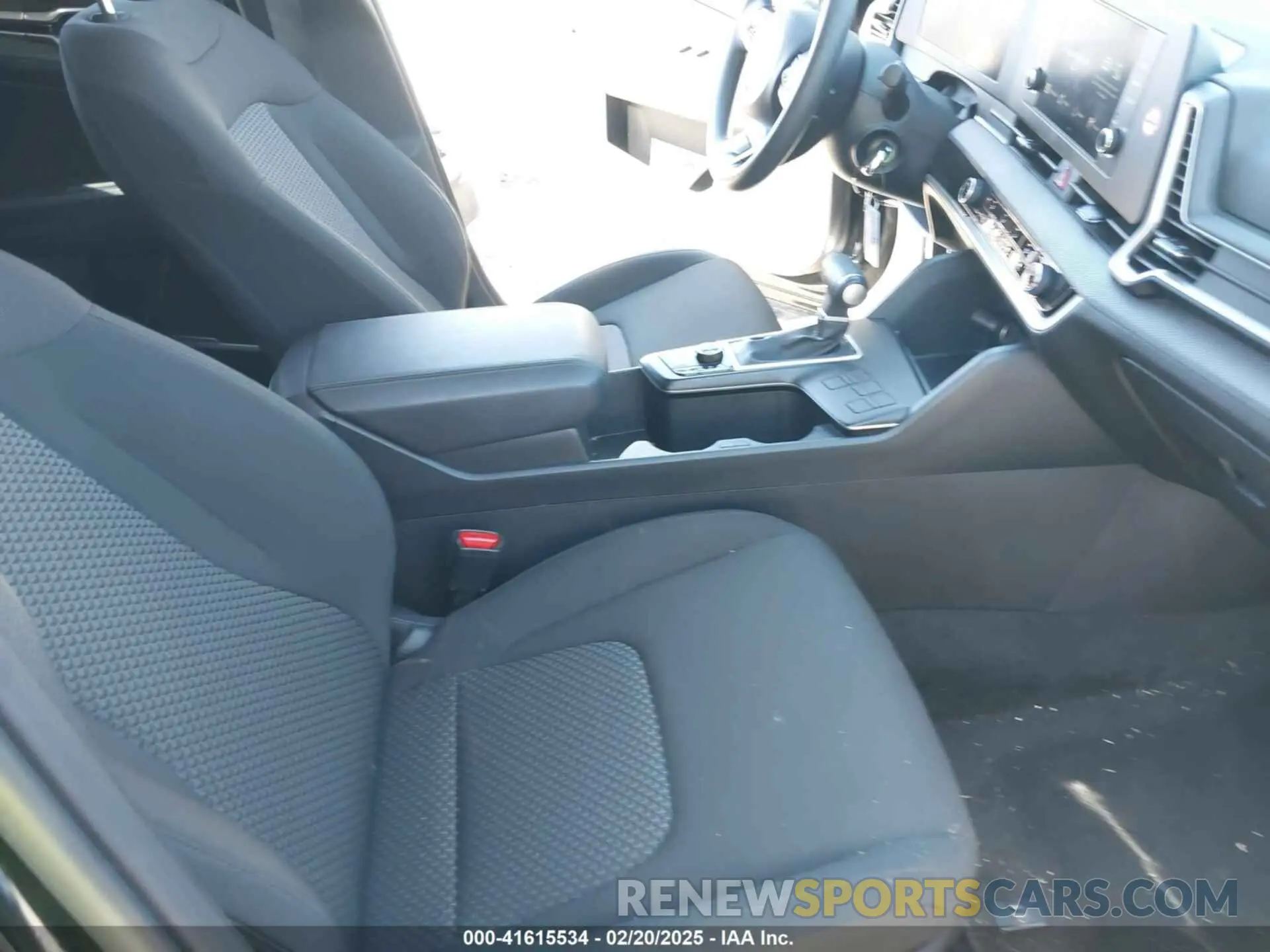 5 Photograph of a damaged car KNDPU3DF1R7270071 KIA SPORTAGE 2024