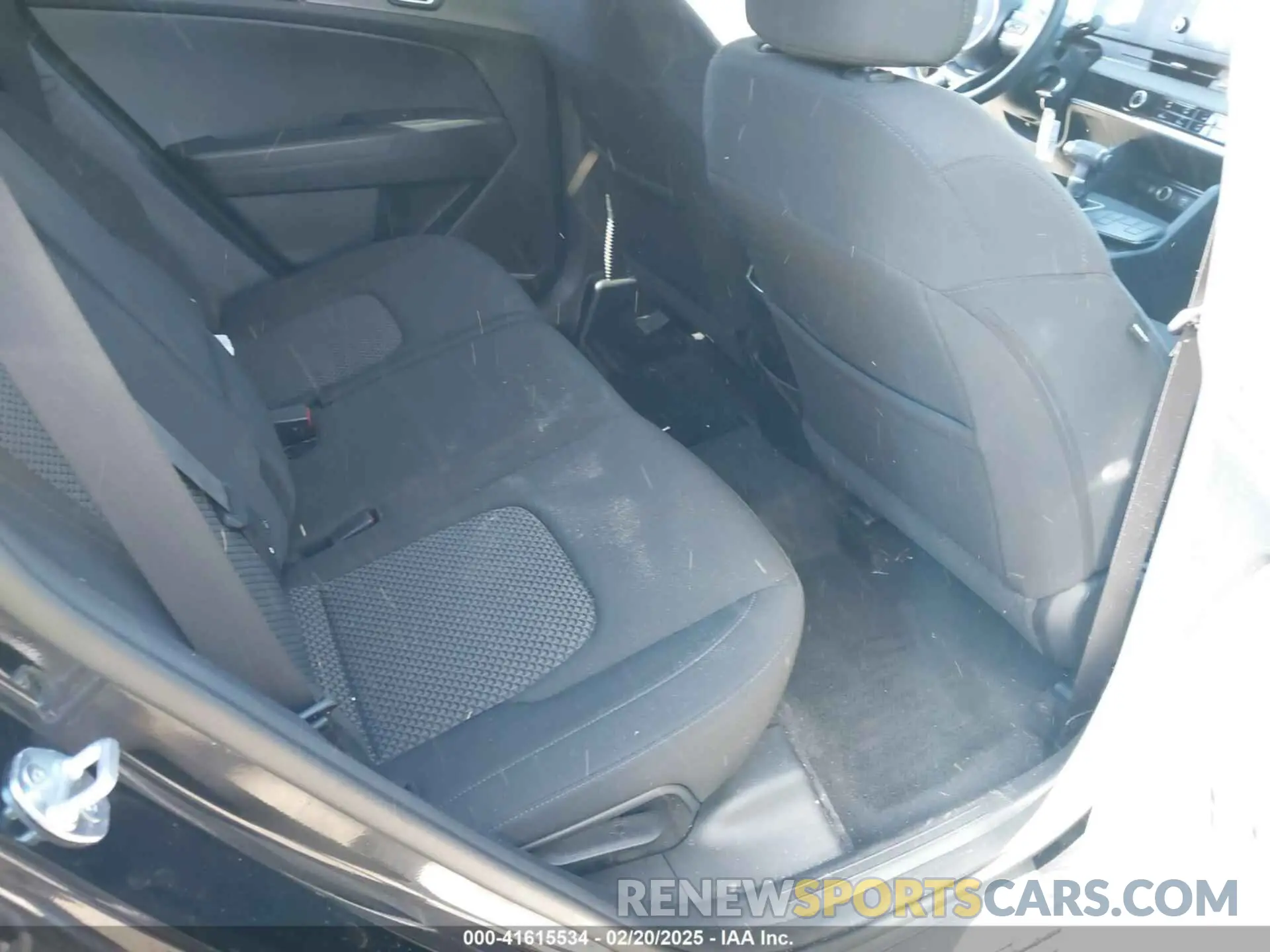 8 Photograph of a damaged car KNDPU3DF1R7270071 KIA SPORTAGE 2024