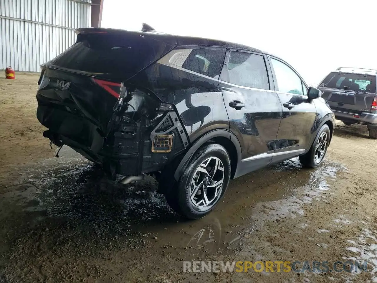 3 Photograph of a damaged car KNDPU3DF2R7280284 KIA SPORTAGE 2024
