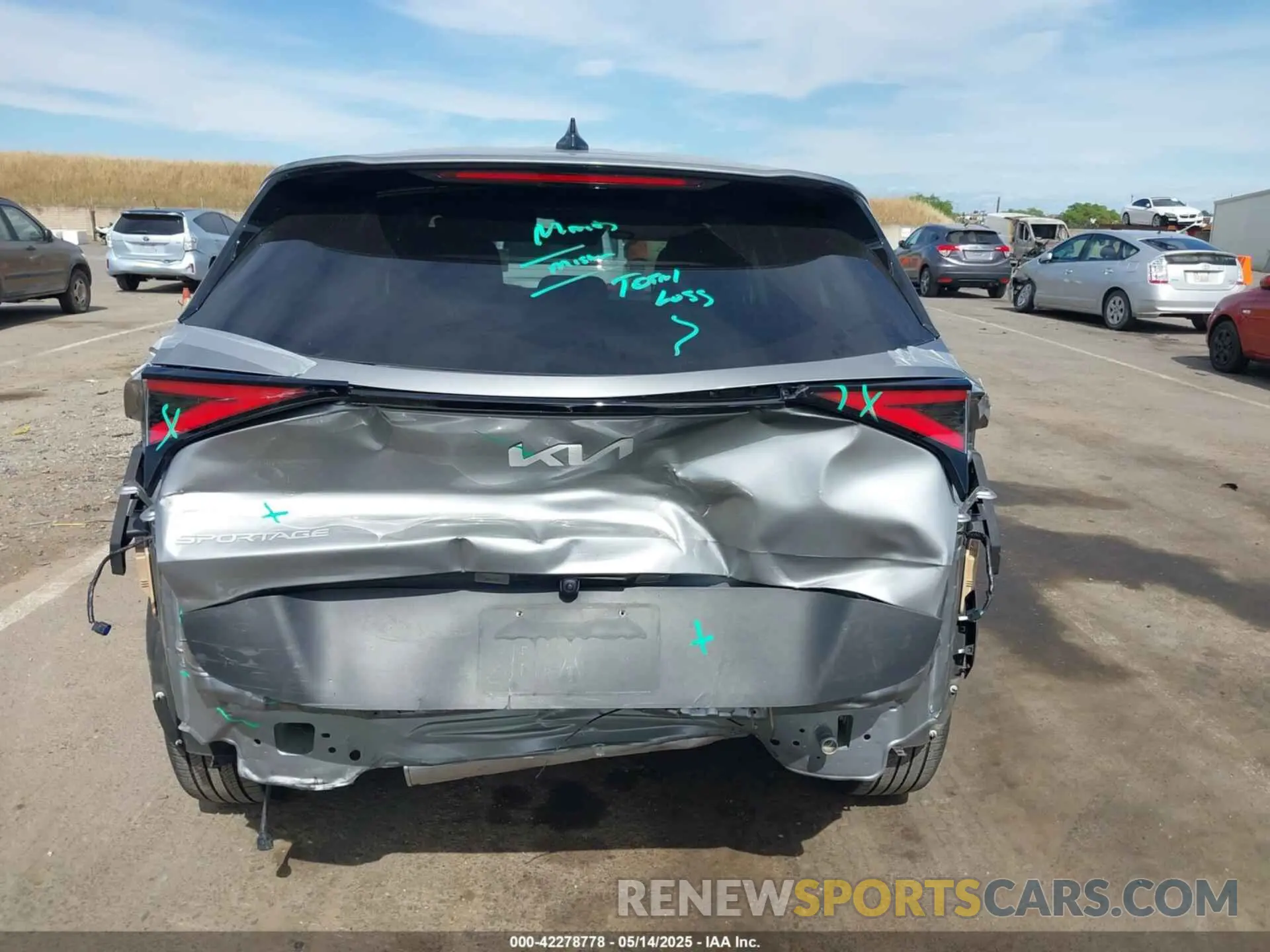 17 Photograph of a damaged car KNDPU3DF2R7316703 KIA SPORTAGE 2024