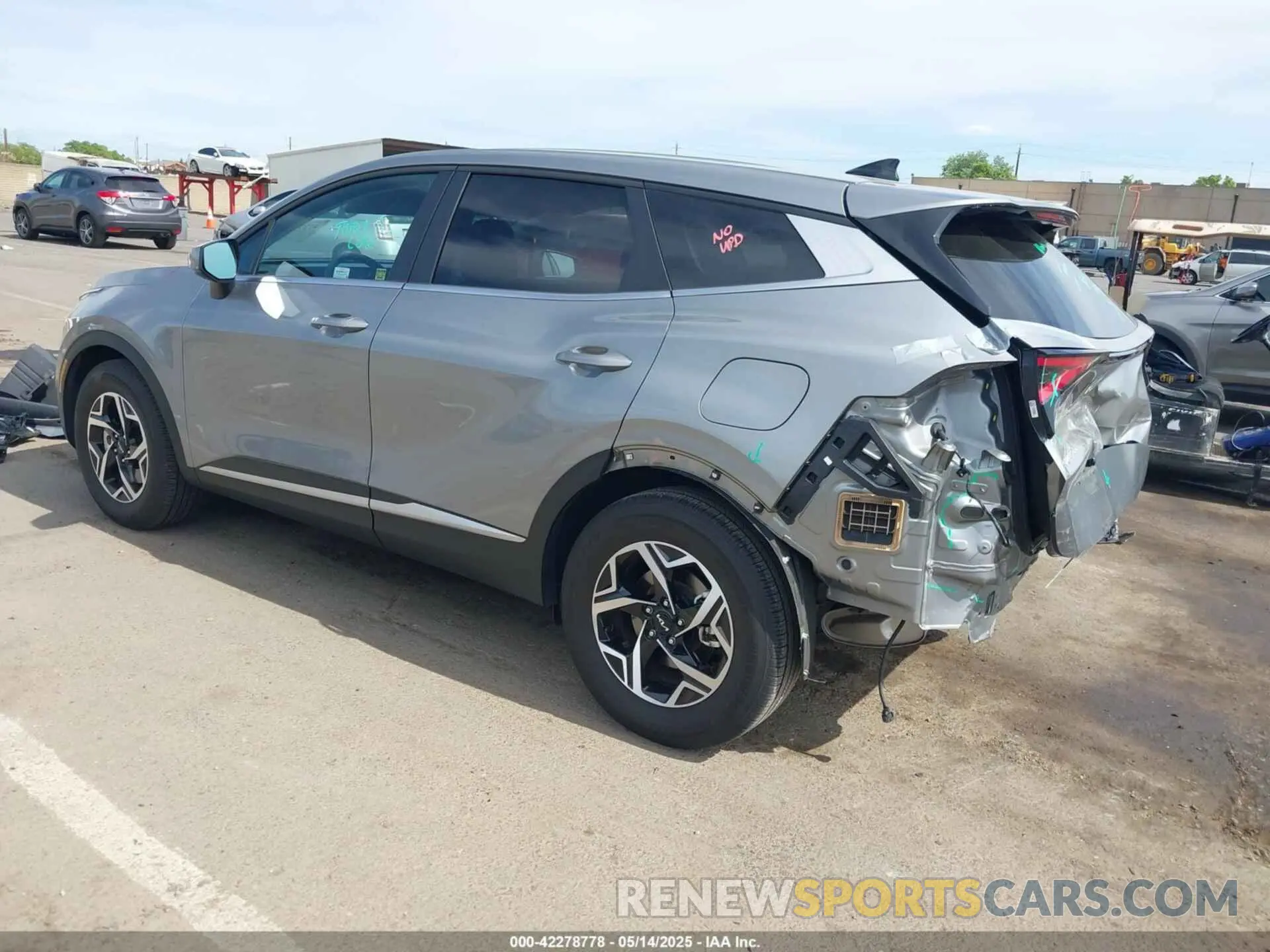 3 Photograph of a damaged car KNDPU3DF2R7316703 KIA SPORTAGE 2024