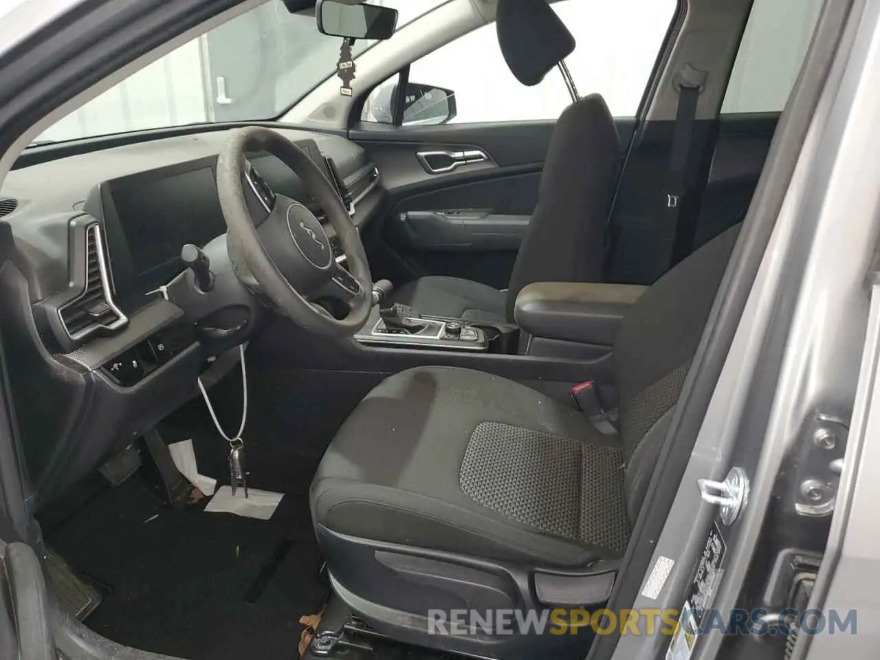 7 Photograph of a damaged car KNDPU3DF3R7215542 KIA SPORTAGE 2024