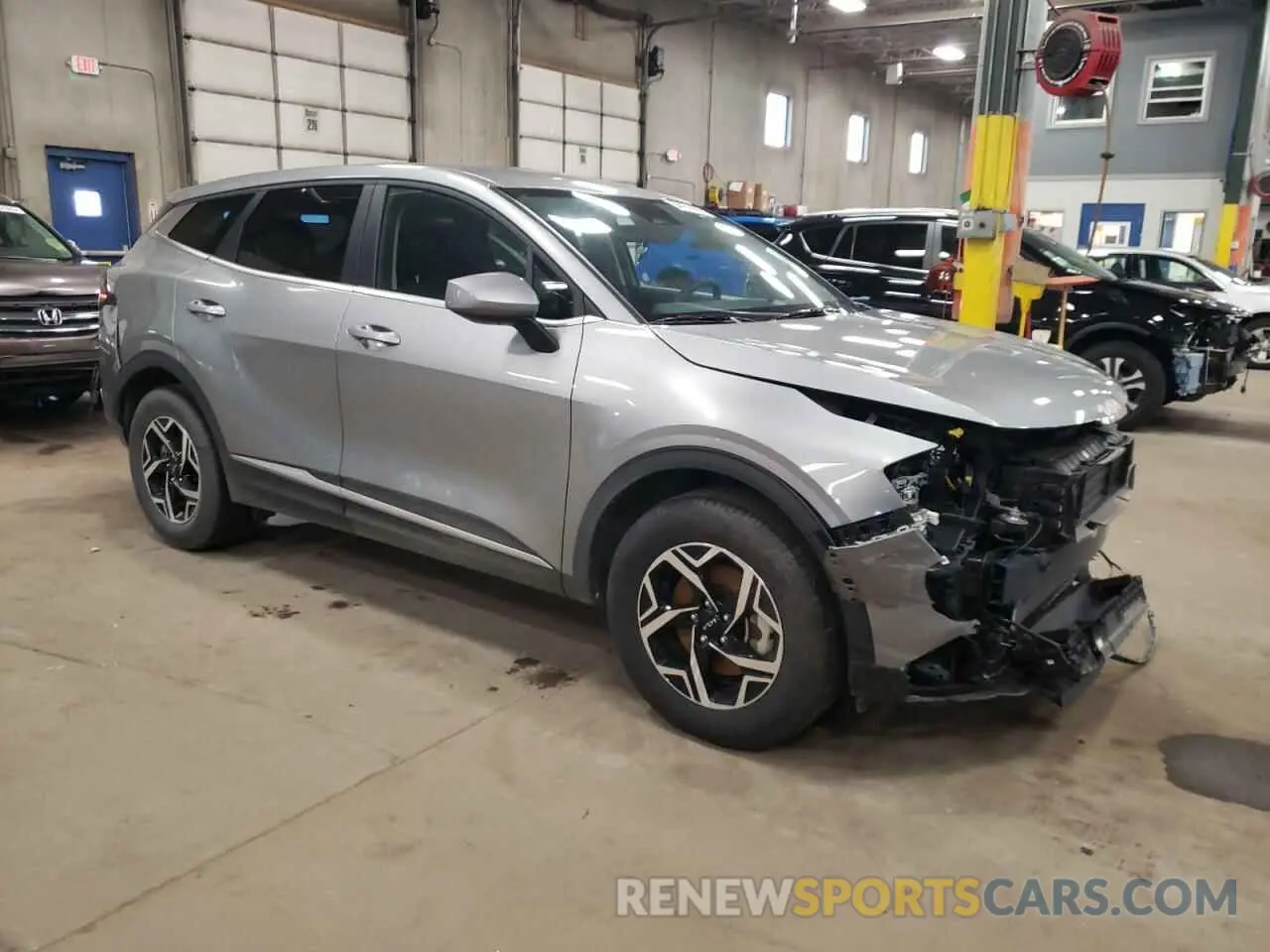 4 Photograph of a damaged car KNDPU3DF3R7279273 KIA SPORTAGE 2024