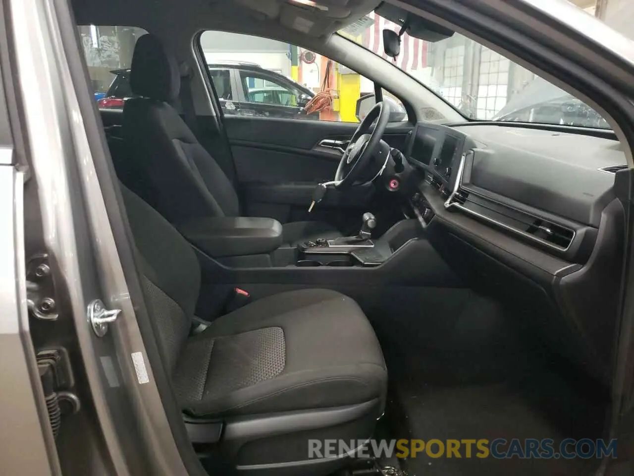 7 Photograph of a damaged car KNDPU3DF3R7279273 KIA SPORTAGE 2024
