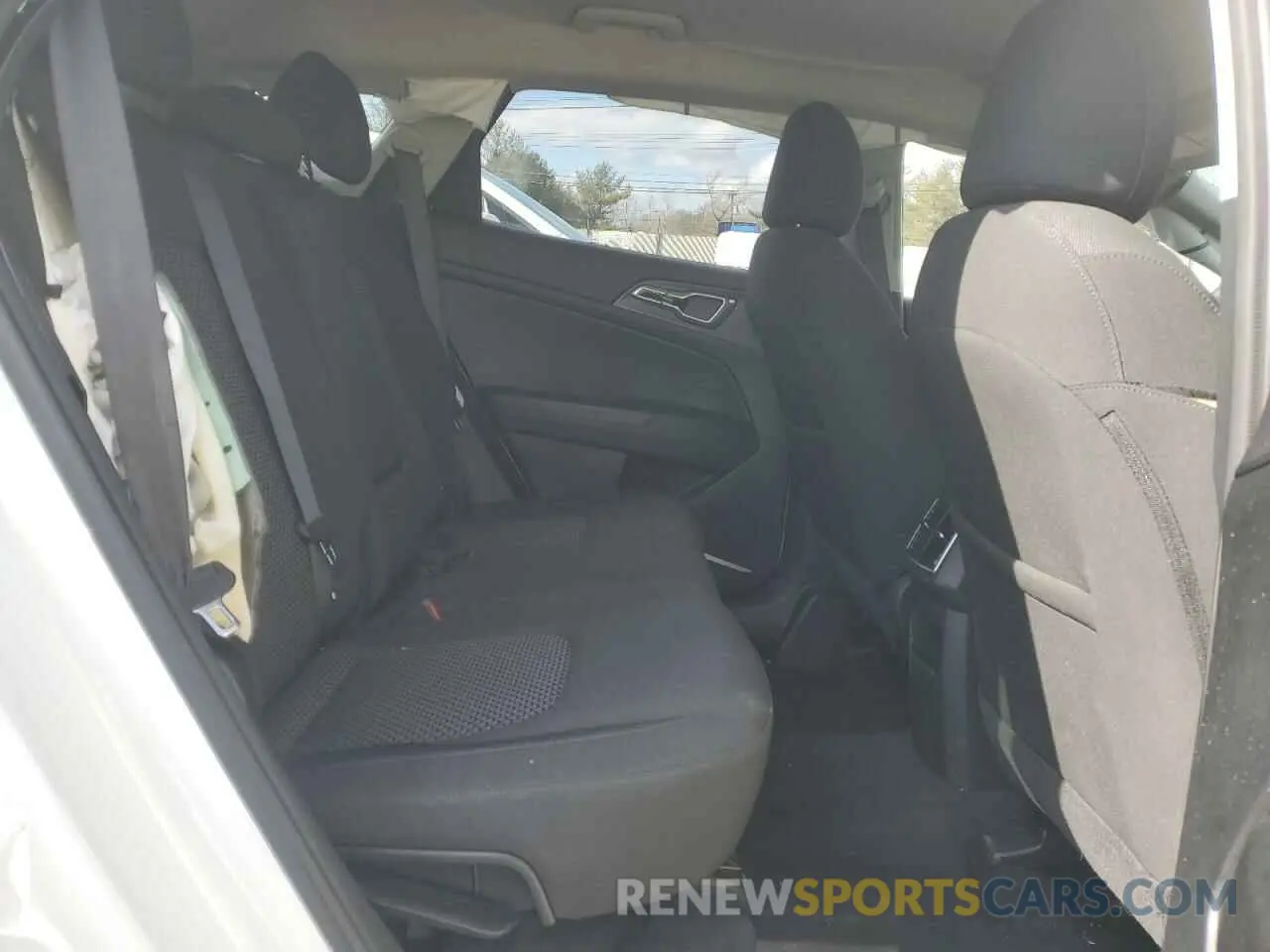 11 Photograph of a damaged car KNDPU3DF3R7289303 KIA SPORTAGE 2024