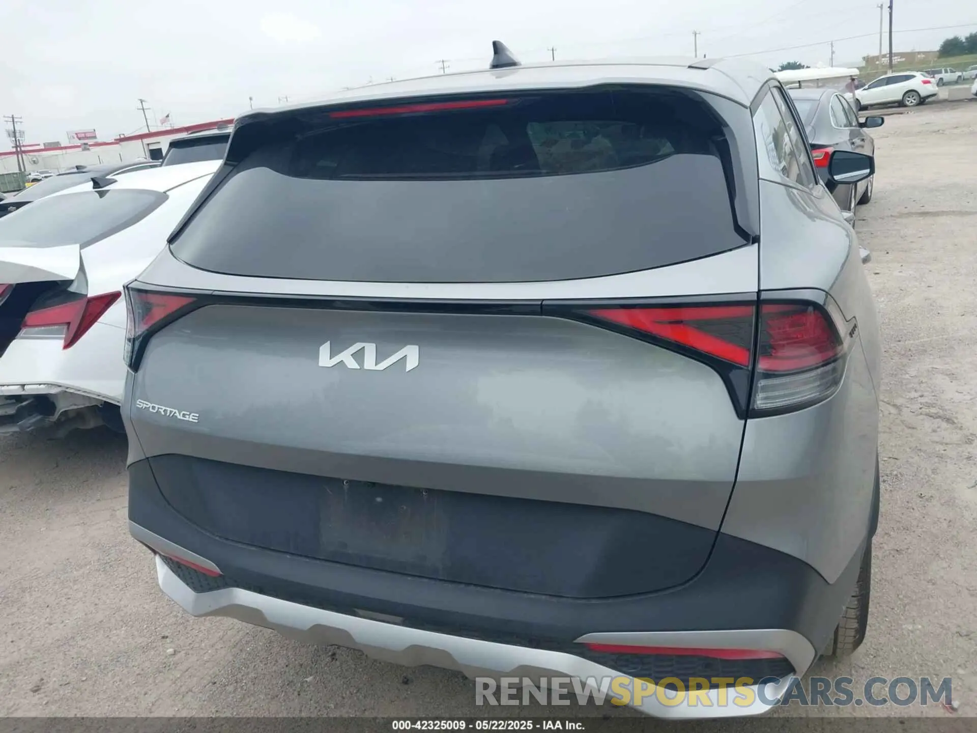 16 Photograph of a damaged car KNDPU3DF4R7234536 KIA SPORTAGE 2024