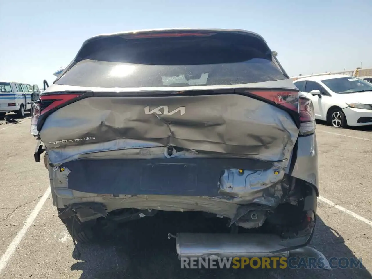 6 Photograph of a damaged car KNDPU3DF5R7213744 KIA SPORTAGE 2024