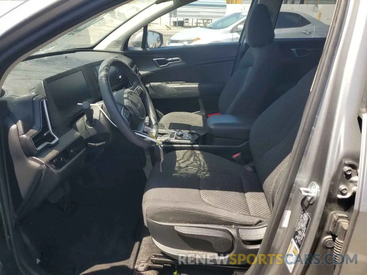 7 Photograph of a damaged car KNDPU3DF5R7213744 KIA SPORTAGE 2024