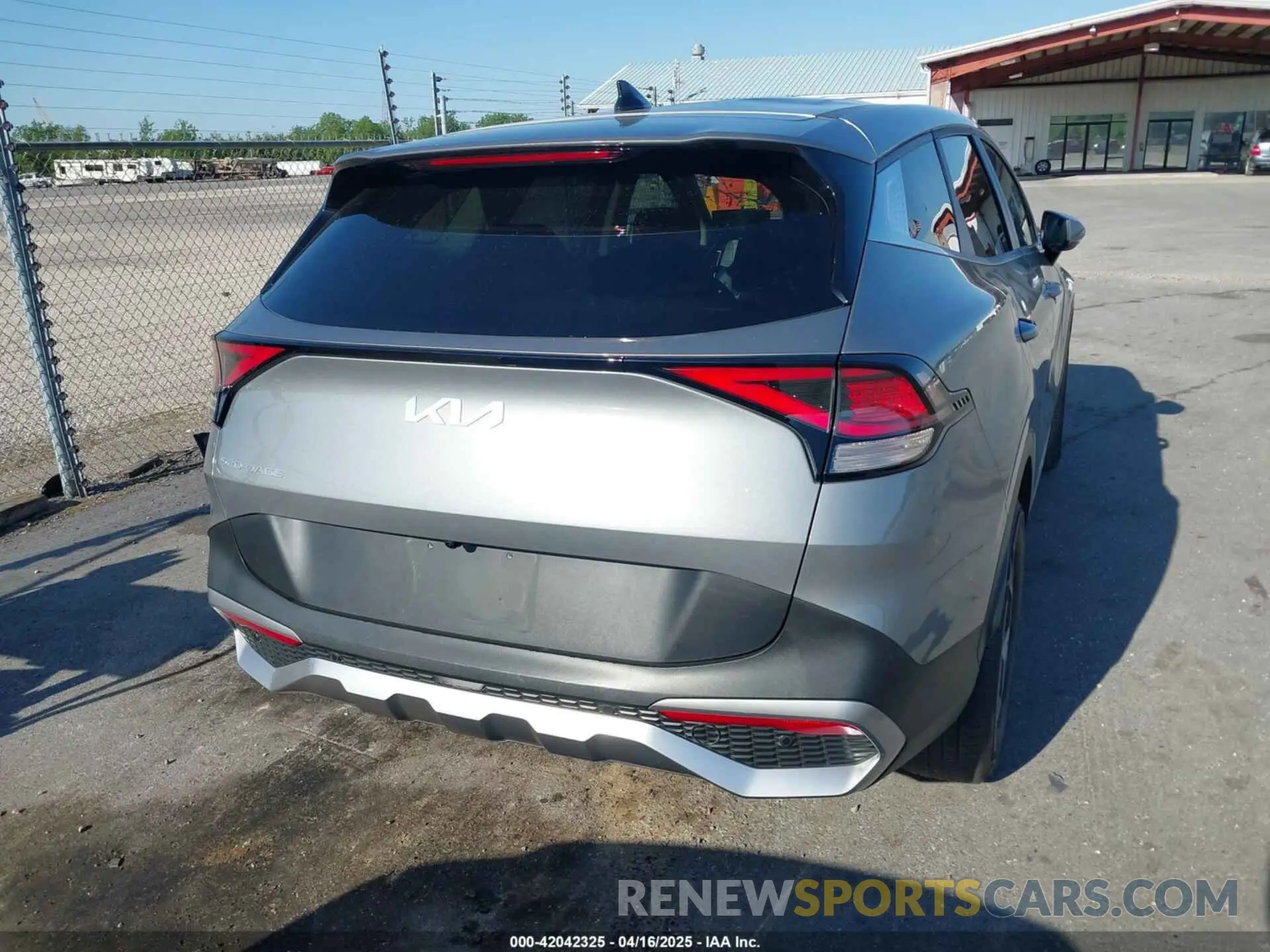 16 Photograph of a damaged car KNDPU3DF5R7219544 KIA SPORTAGE 2024