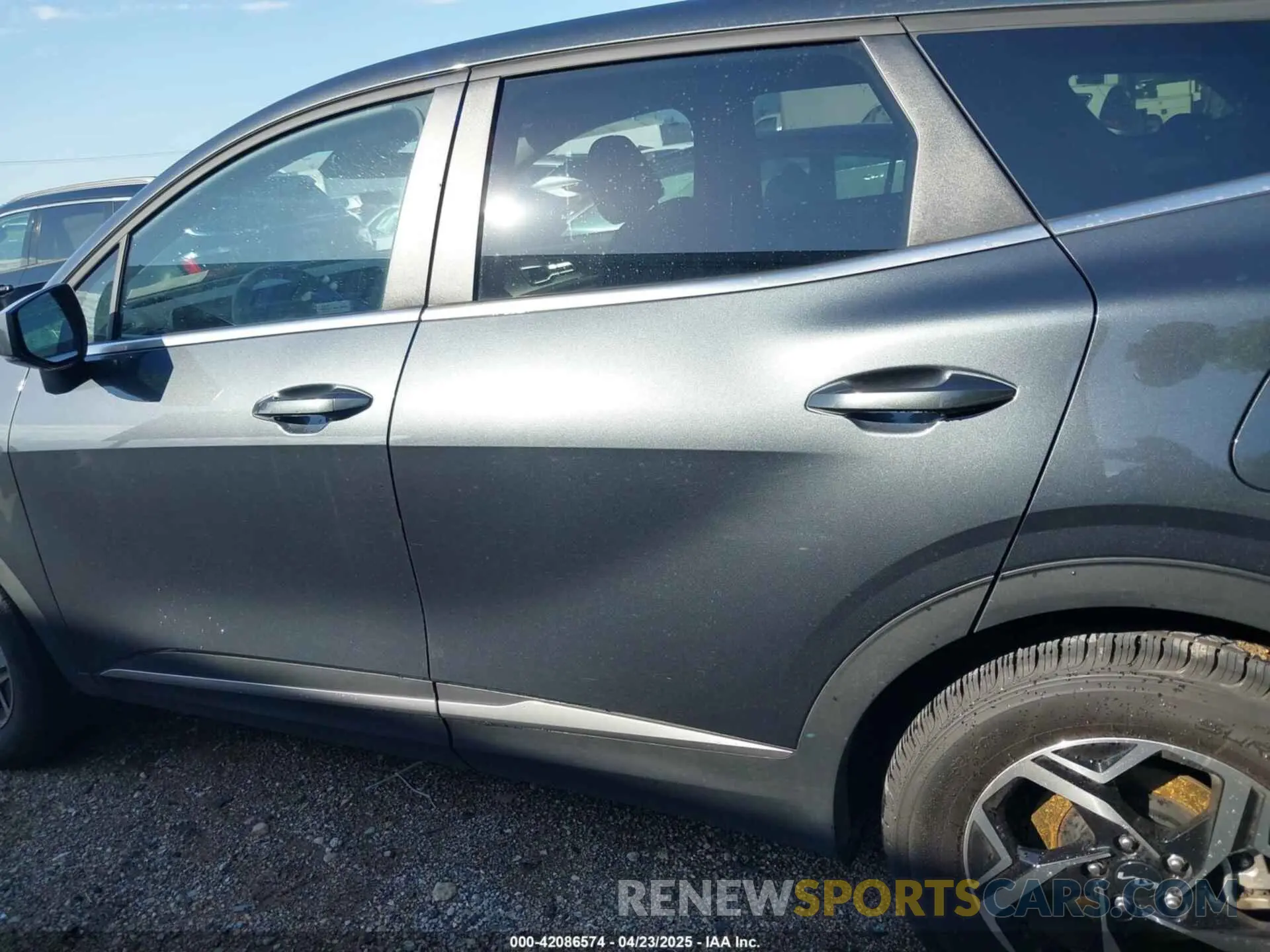 14 Photograph of a damaged car KNDPU3DF5R7263401 KIA SPORTAGE 2024
