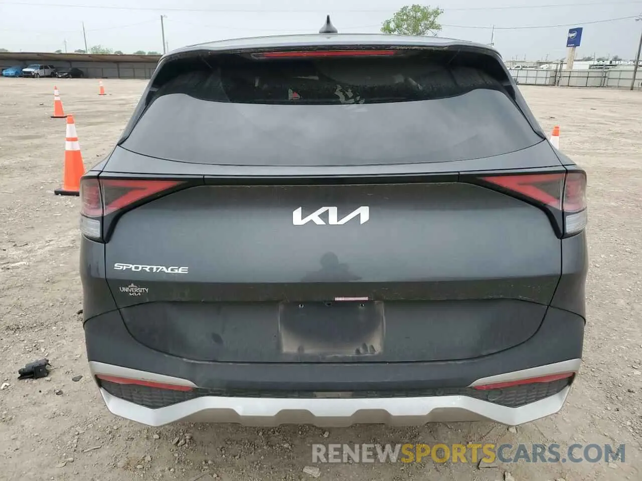 6 Photograph of a damaged car KNDPU3DF7R7237883 KIA SPORTAGE 2024
