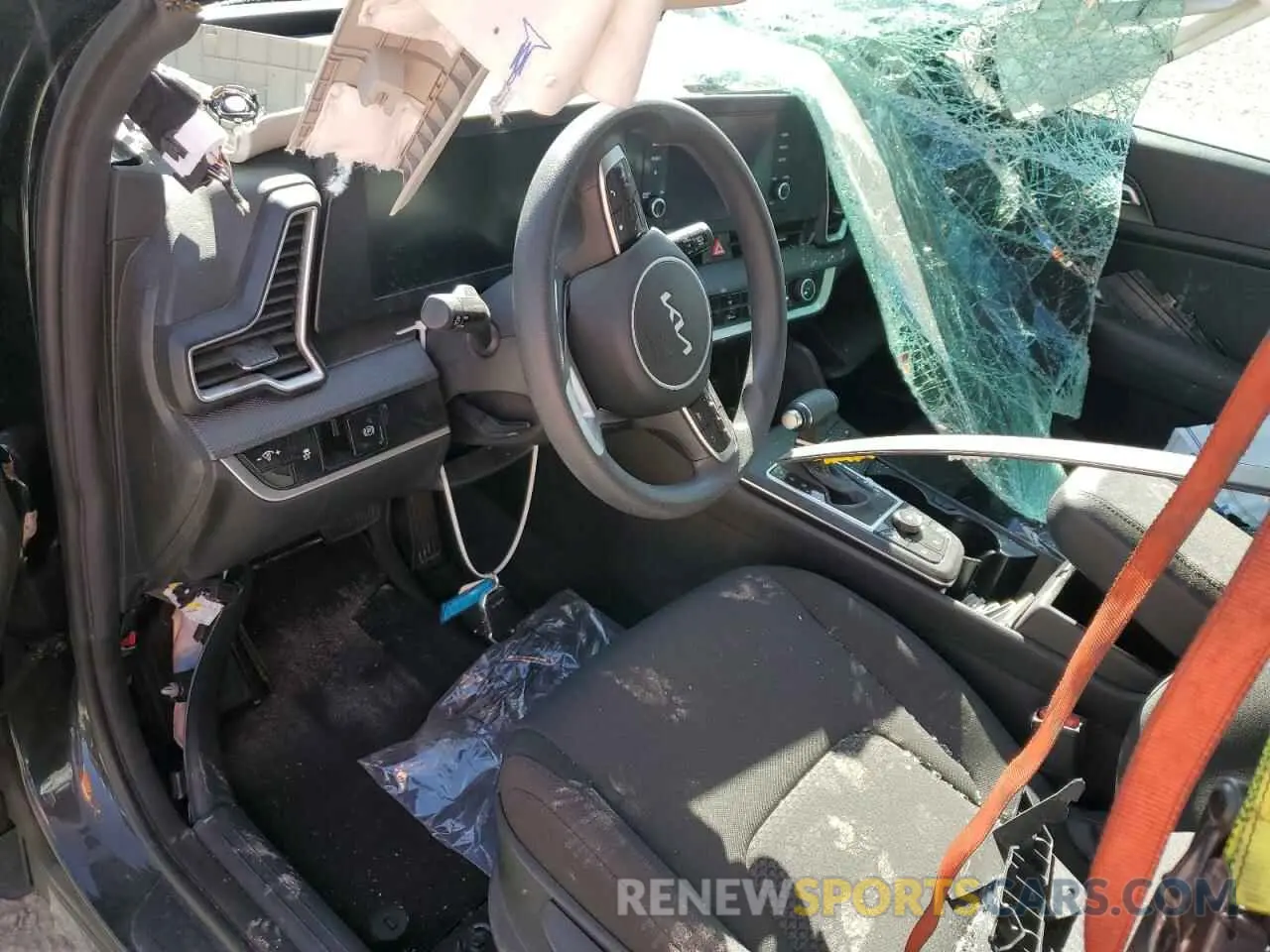 8 Photograph of a damaged car KNDPU3DF7R7254408 KIA SPORTAGE 2024