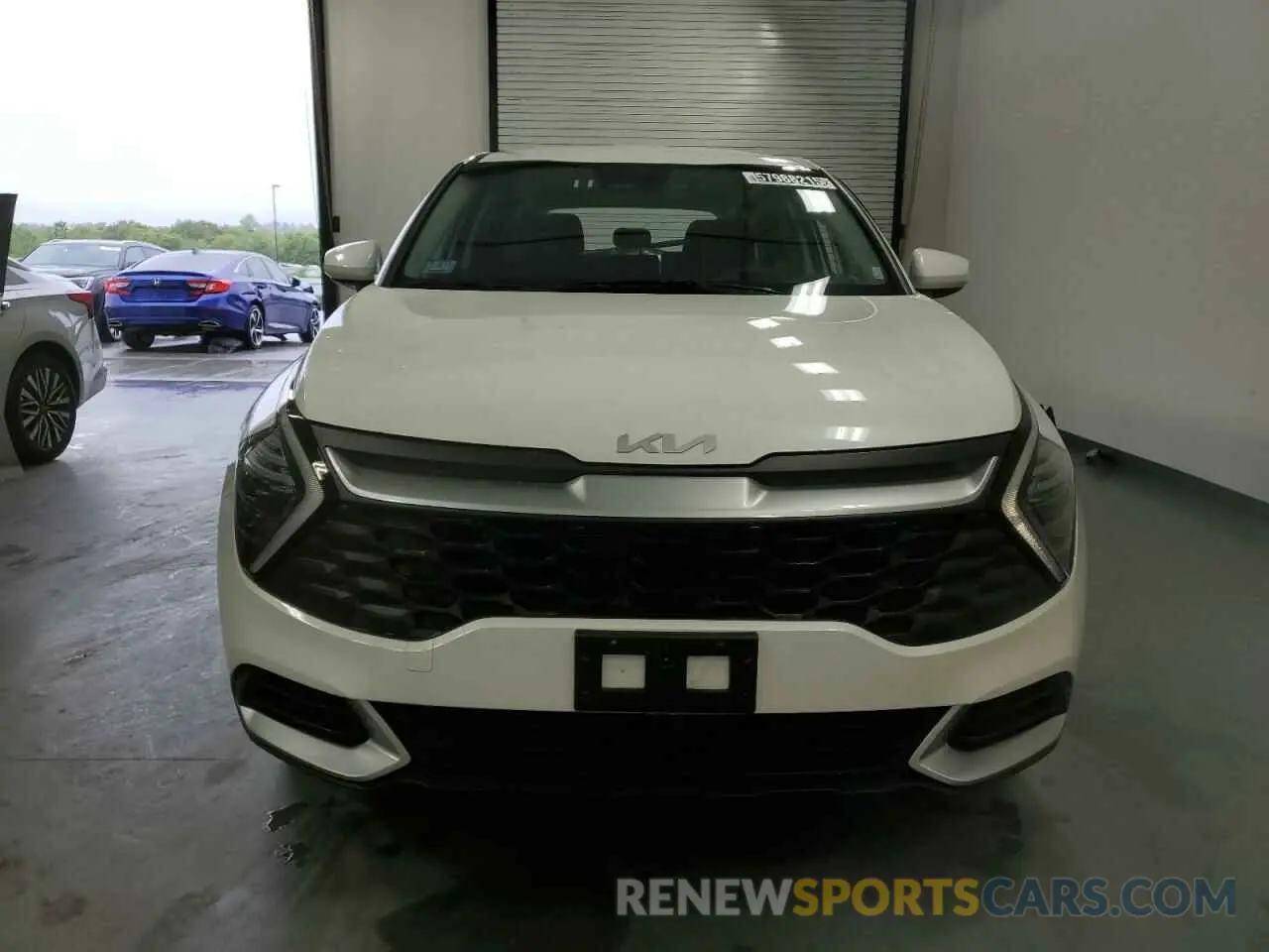 5 Photograph of a damaged car KNDPU3DF7R7263514 KIA SPORTAGE 2024