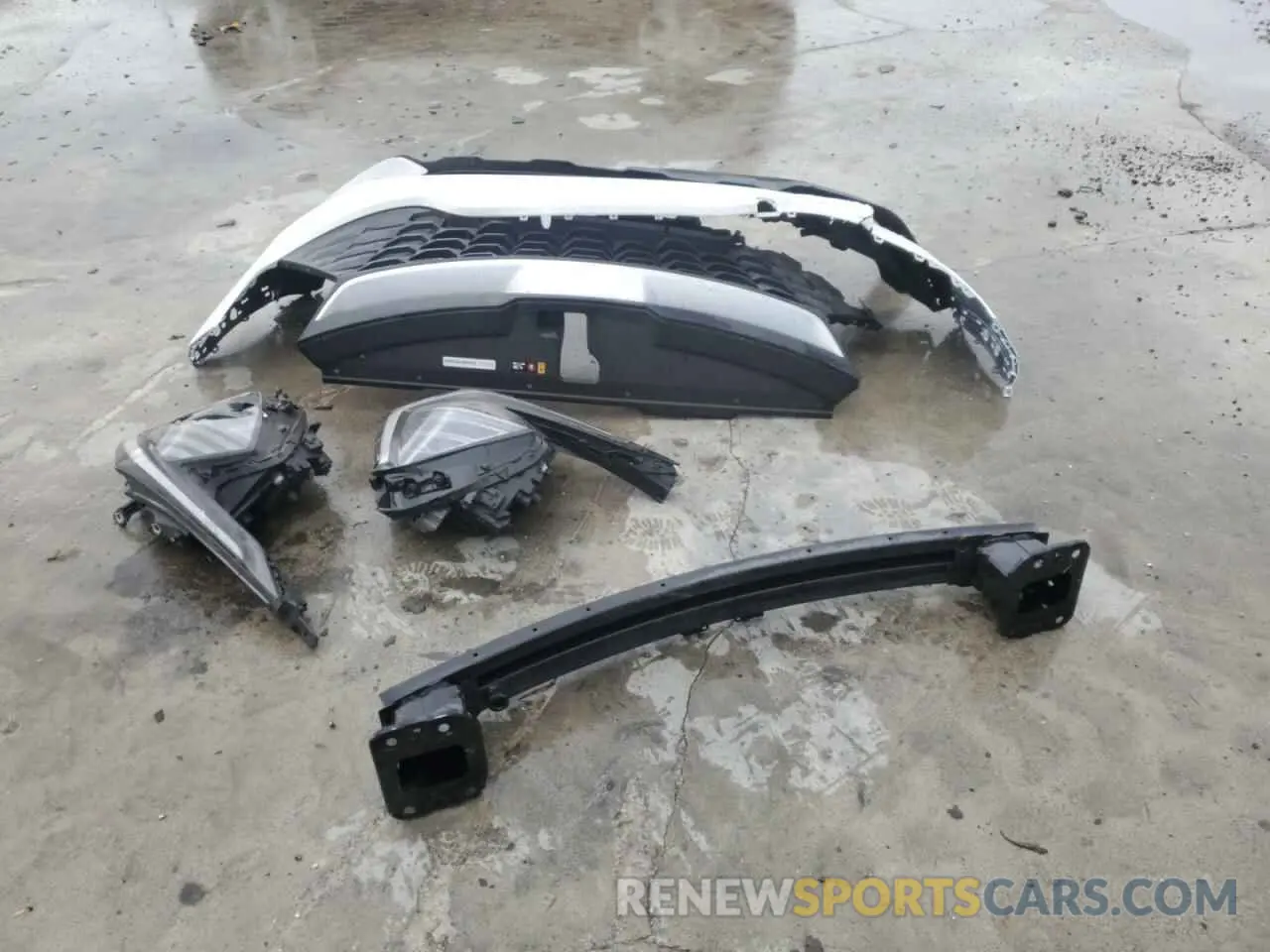 13 Photograph of a damaged car KNDPU3DF7R7267319 KIA SPORTAGE 2024