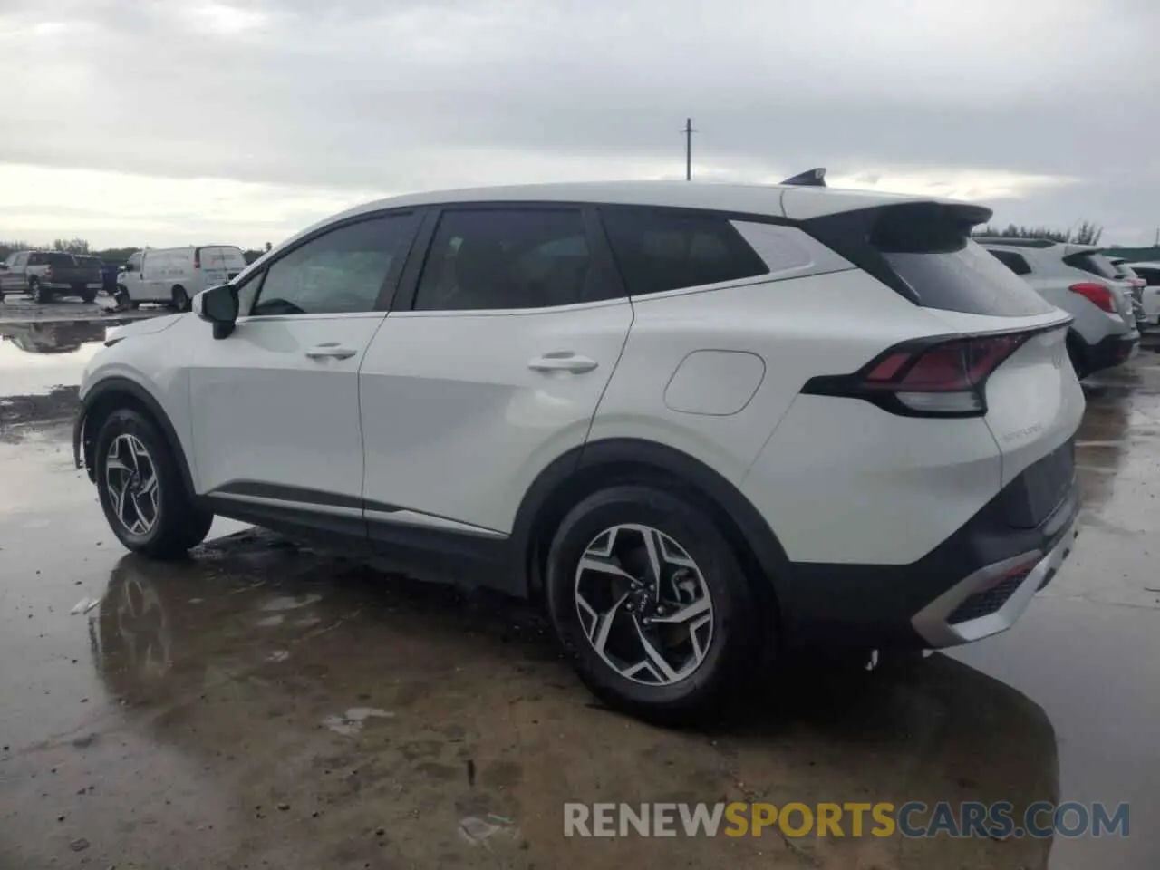 2 Photograph of a damaged car KNDPU3DF7R7267319 KIA SPORTAGE 2024
