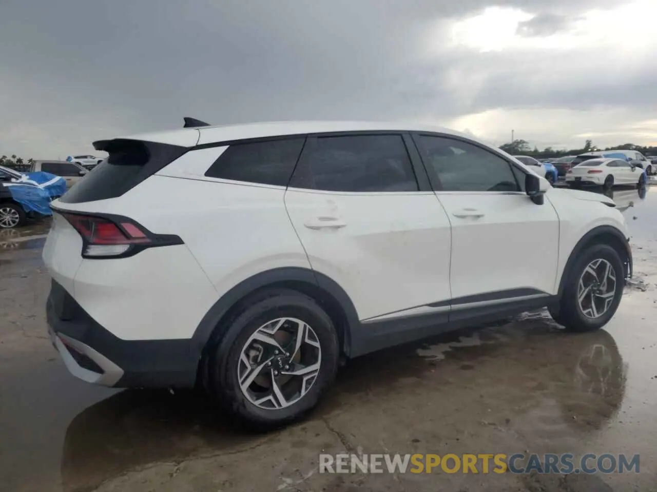 3 Photograph of a damaged car KNDPU3DF7R7267319 KIA SPORTAGE 2024