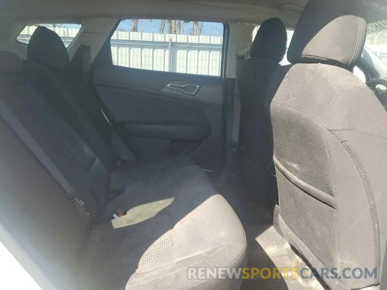 11 Photograph of a damaged car KNDPU3DF7R7269555 KIA SPORTAGE 2024