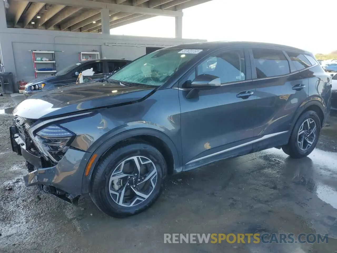 1 Photograph of a damaged car KNDPU3DF9R7275647 KIA SPORTAGE 2024