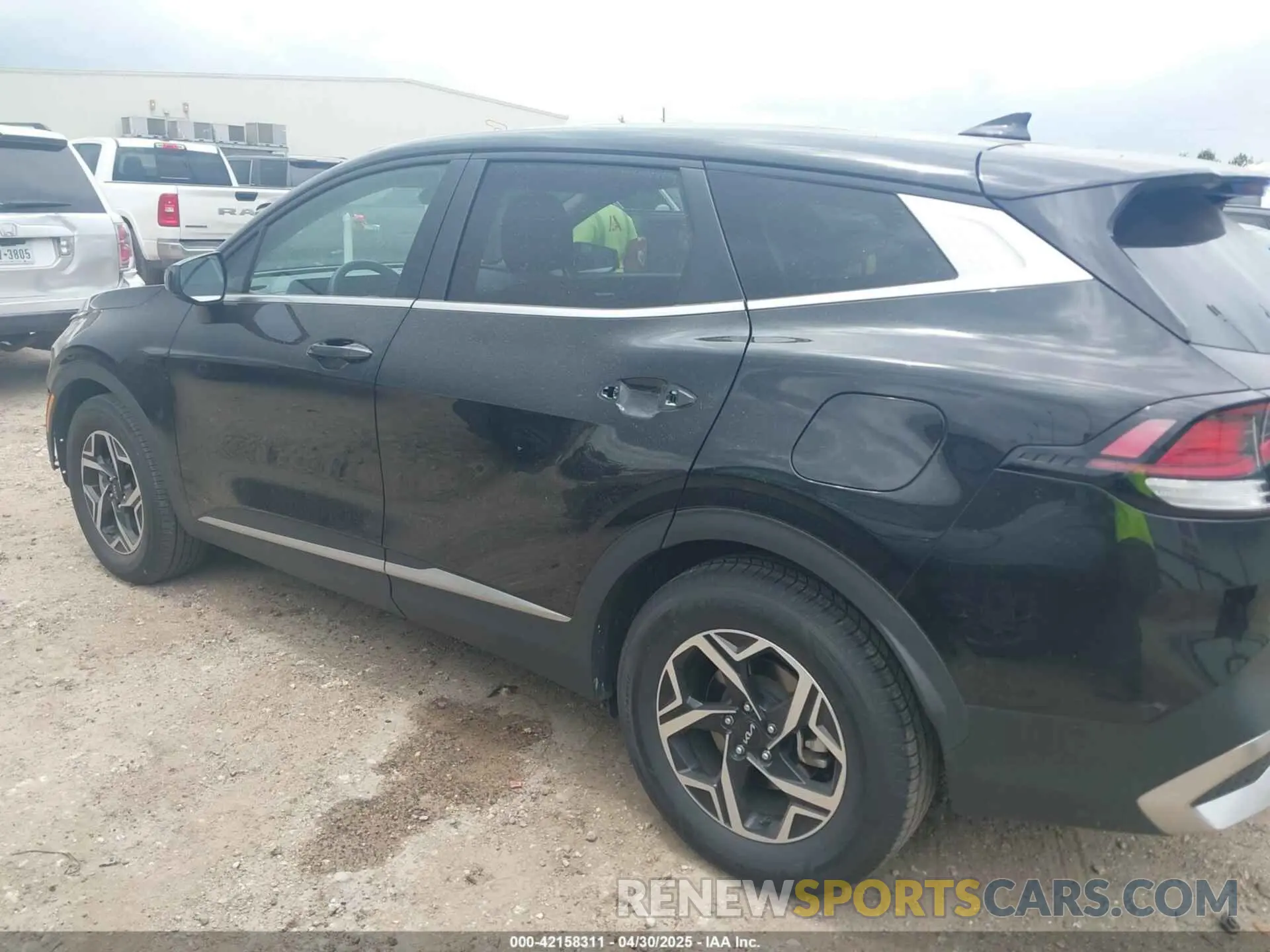 15 Photograph of a damaged car KNDPU3DFXR7285359 KIA SPORTAGE 2024