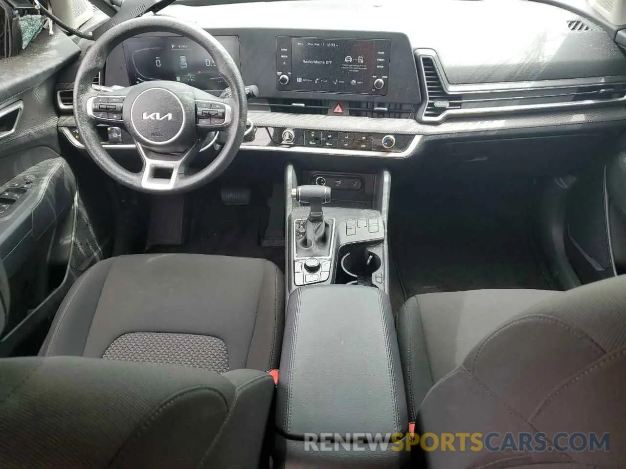8 Photograph of a damaged car KNDPU3DFXR7316318 KIA SPORTAGE 2024