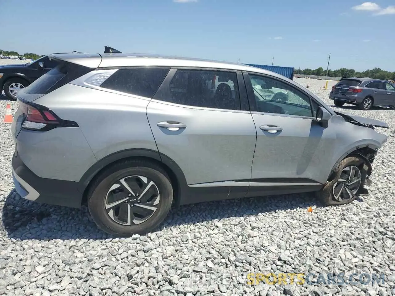 3 Photograph of a damaged car KNDPU3DG3R7140124 KIA SPORTAGE 2024