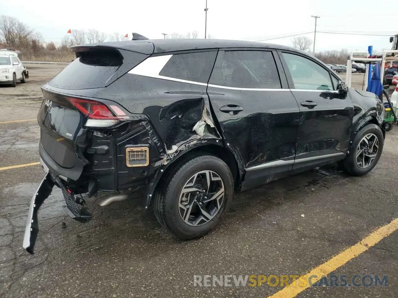 3 Photograph of a damaged car KNDPUCDF0R7273284 KIA SPORTAGE 2024