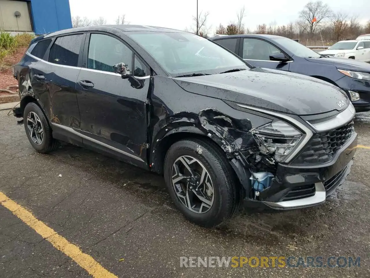 4 Photograph of a damaged car KNDPUCDF0R7273284 KIA SPORTAGE 2024