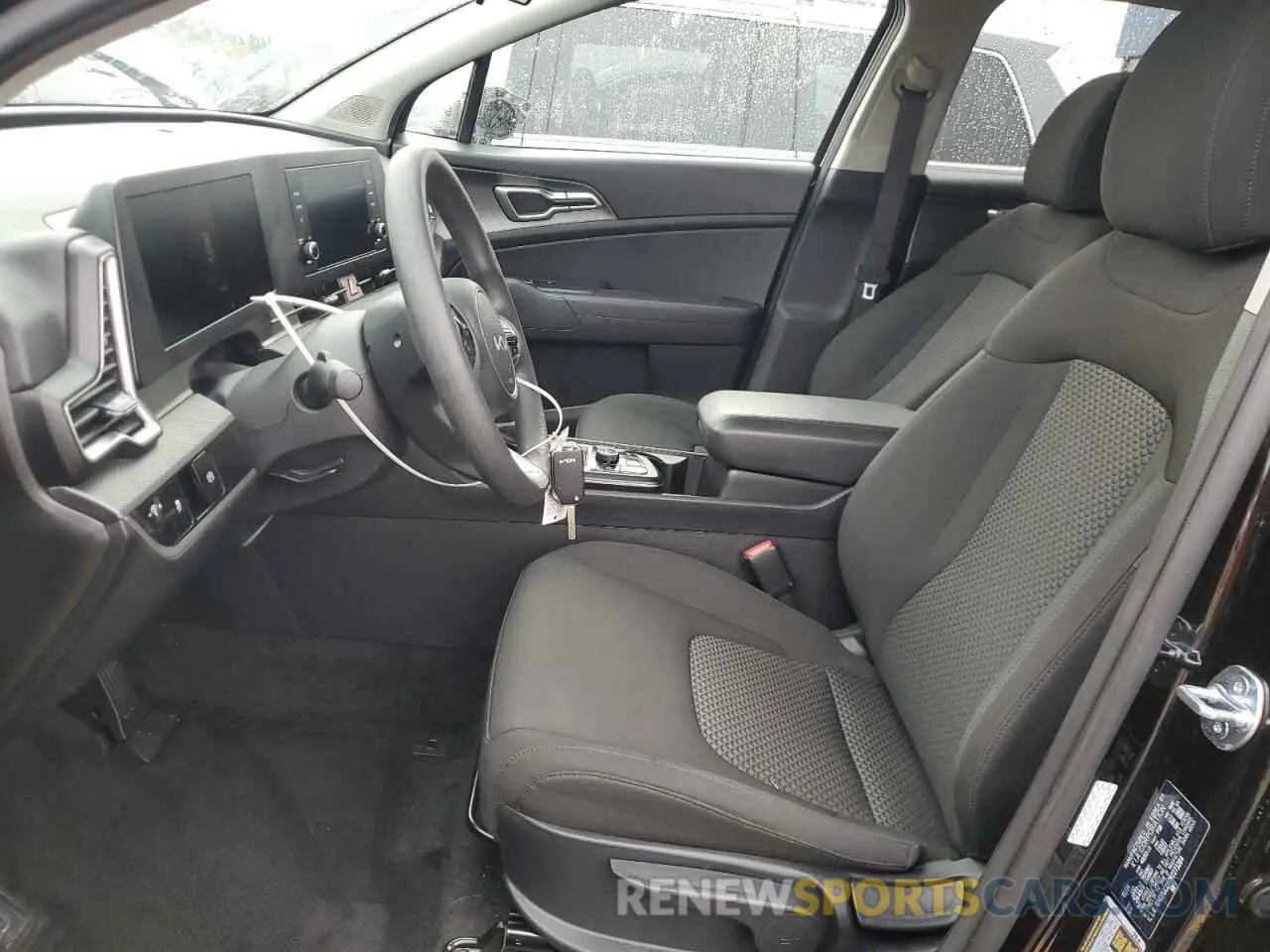 7 Photograph of a damaged car KNDPUCDF0R7273284 KIA SPORTAGE 2024