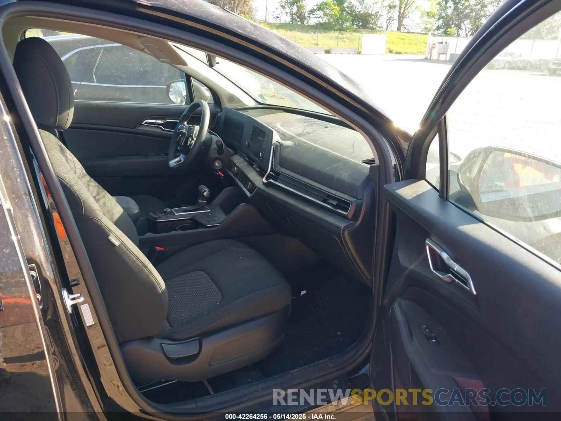 5 Photograph of a damaged car KNDPUCDF1R7241167 KIA SPORTAGE 2024