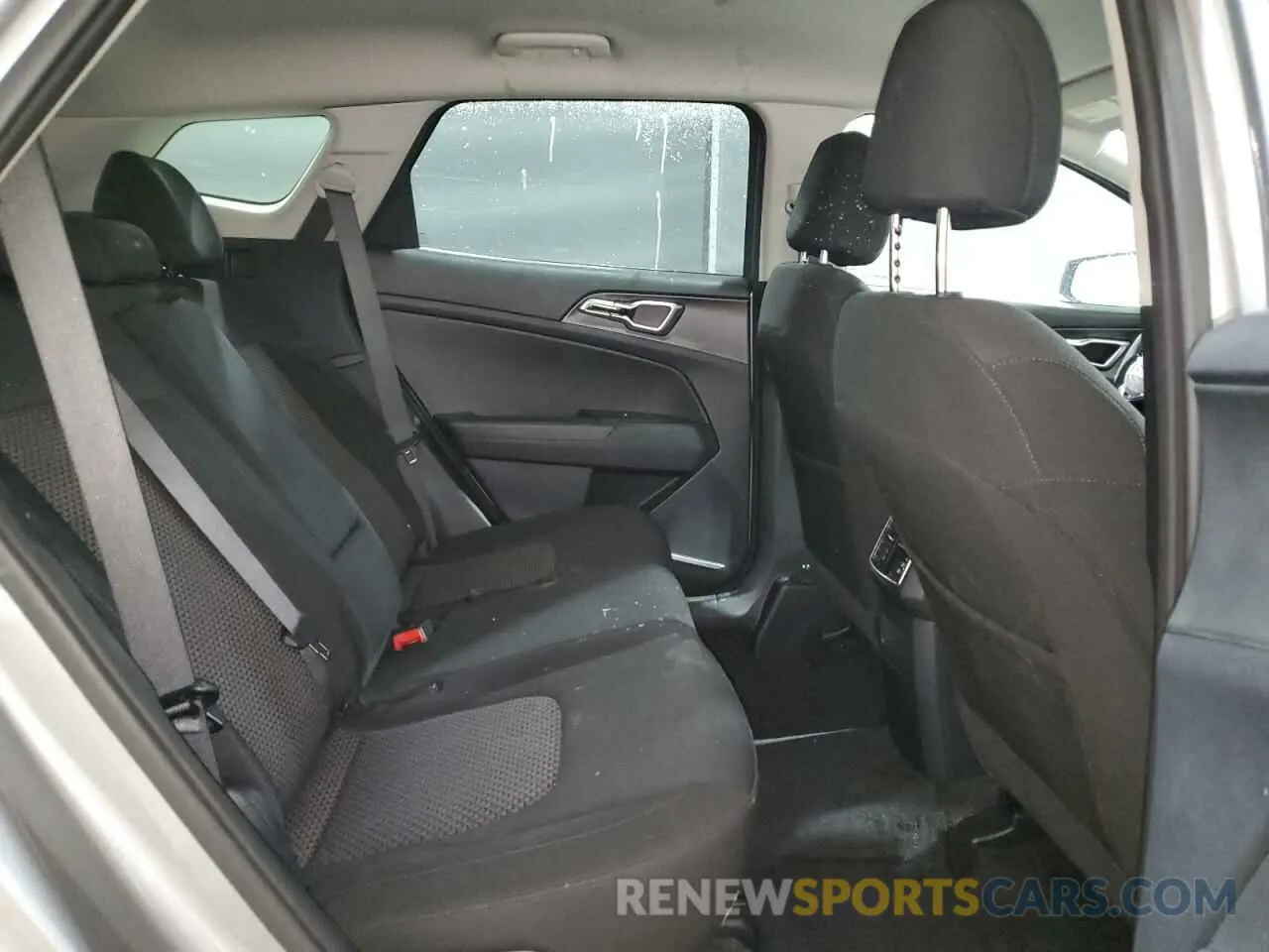 11 Photograph of a damaged car KNDPUCDF1R7296248 KIA SPORTAGE 2024