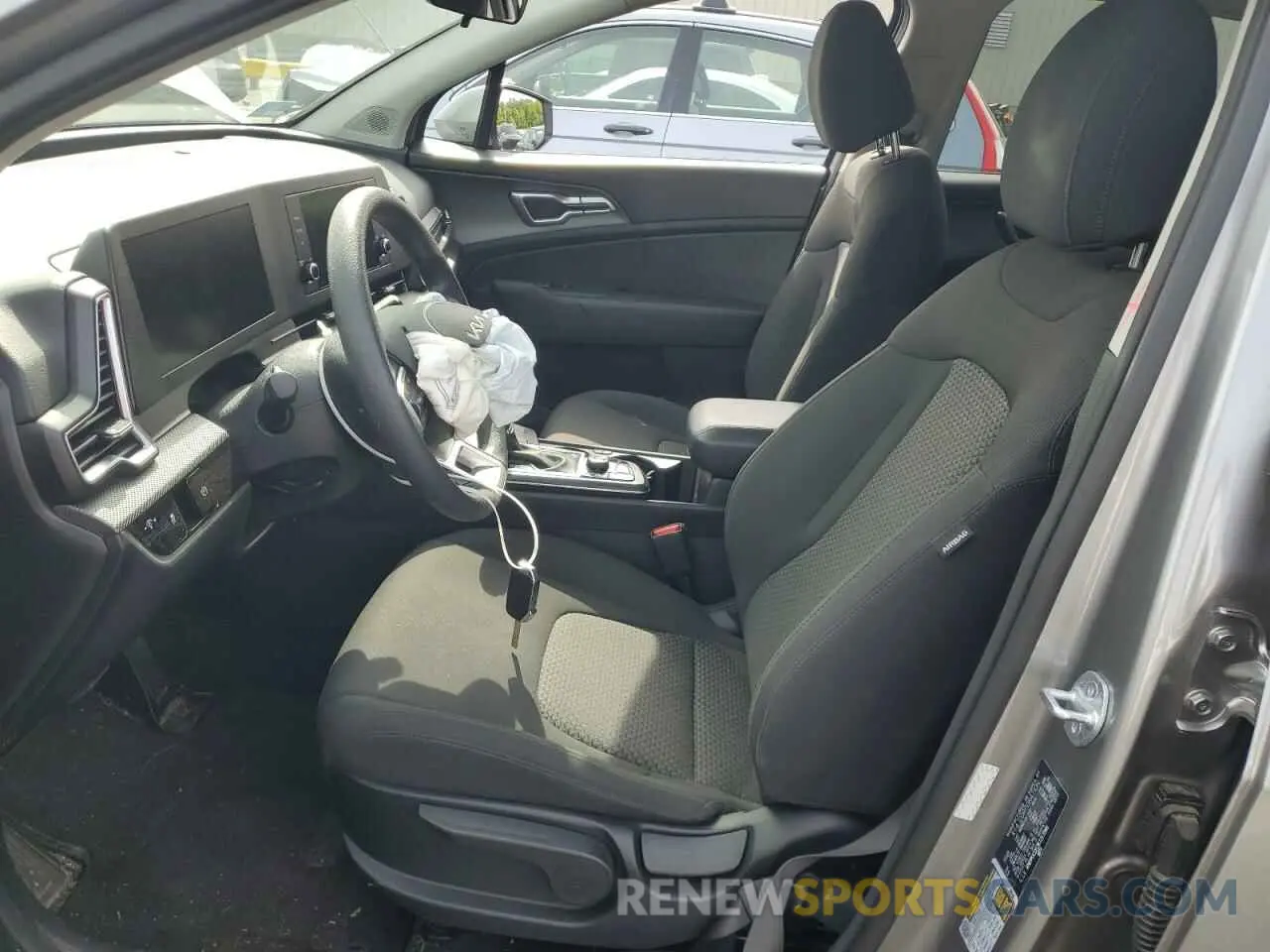 7 Photograph of a damaged car KNDPUCDF2R7217086 KIA SPORTAGE 2024