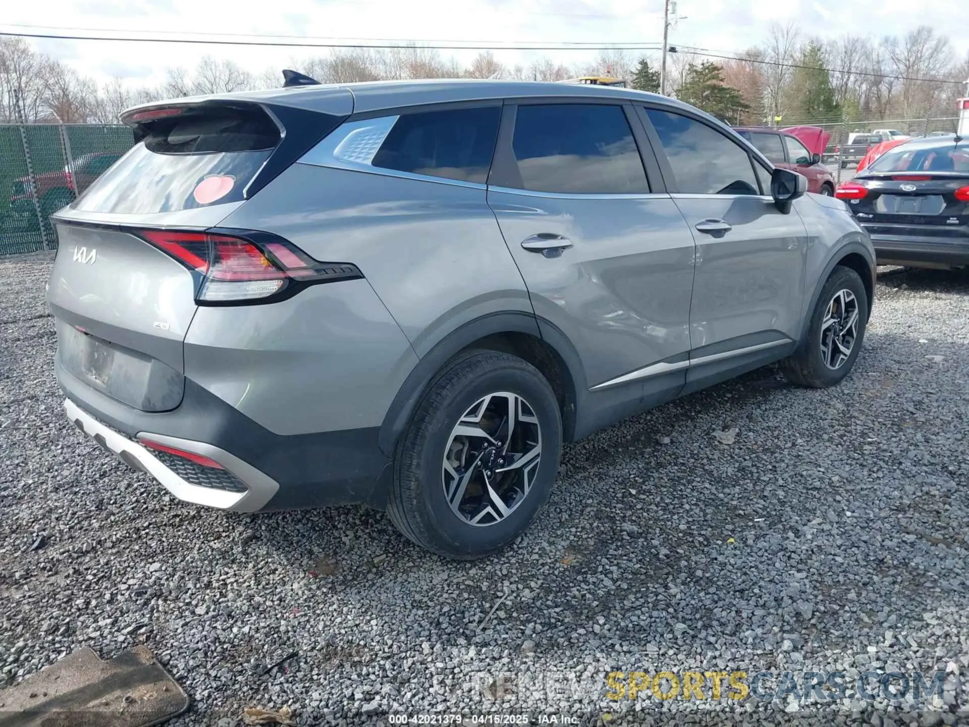 4 Photograph of a damaged car KNDPUCDF2R7223275 KIA SPORTAGE 2024