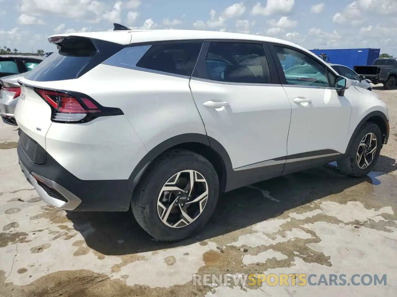 3 Photograph of a damaged car KNDPUCDF2R7309671 KIA SPORTAGE 2024