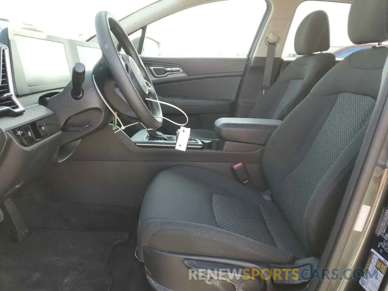 7 Photograph of a damaged car KNDPUCDF3R7226430 KIA SPORTAGE 2024