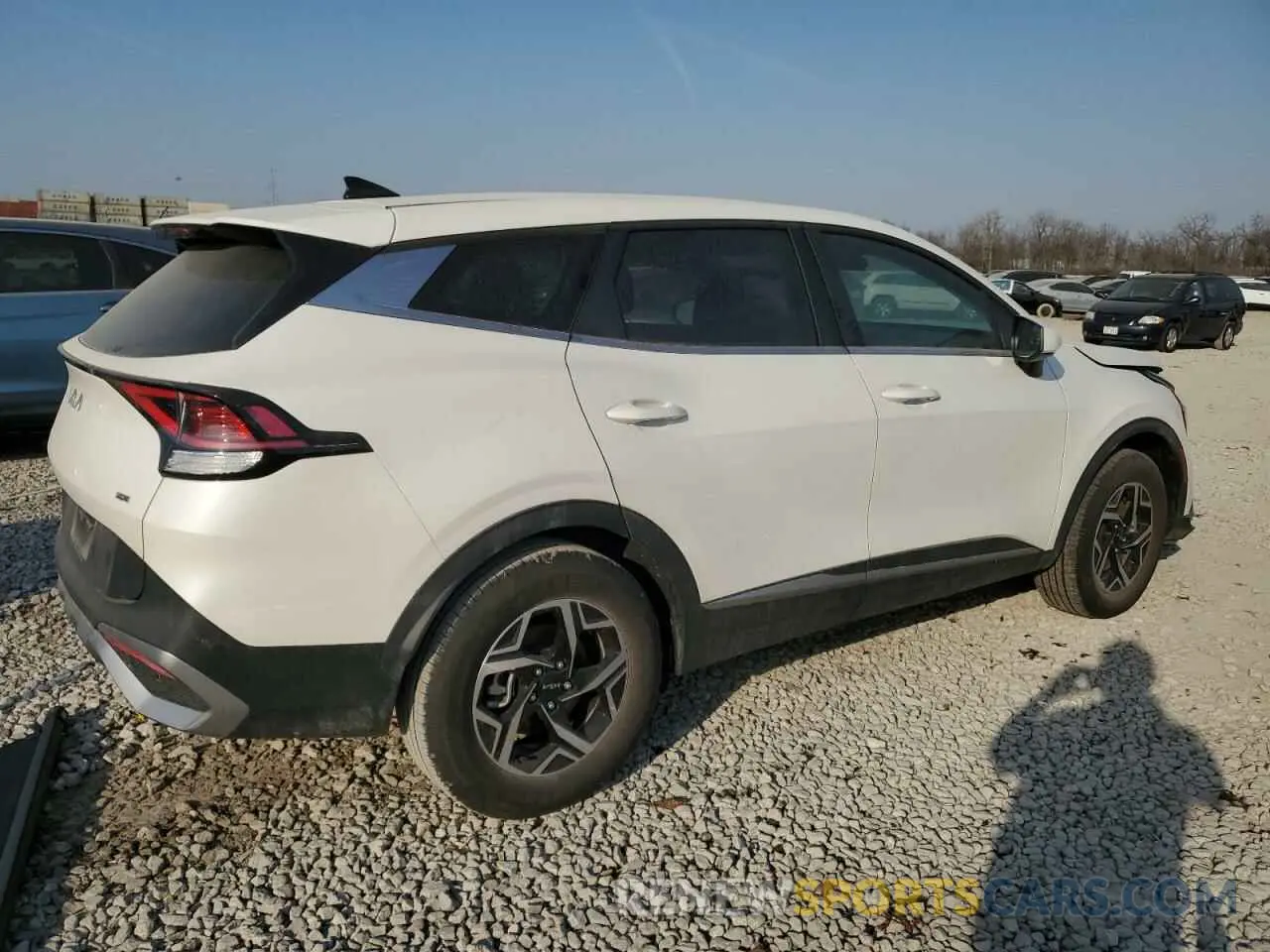 3 Photograph of a damaged car KNDPUCDF3R7237721 KIA SPORTAGE 2024