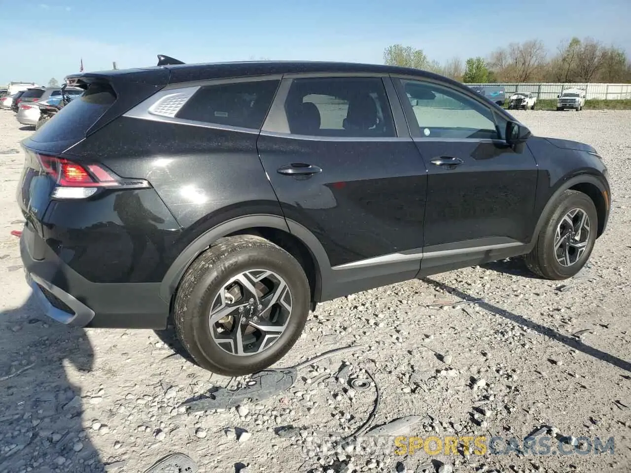 3 Photograph of a damaged car KNDPUCDF3R7250565 KIA SPORTAGE 2024