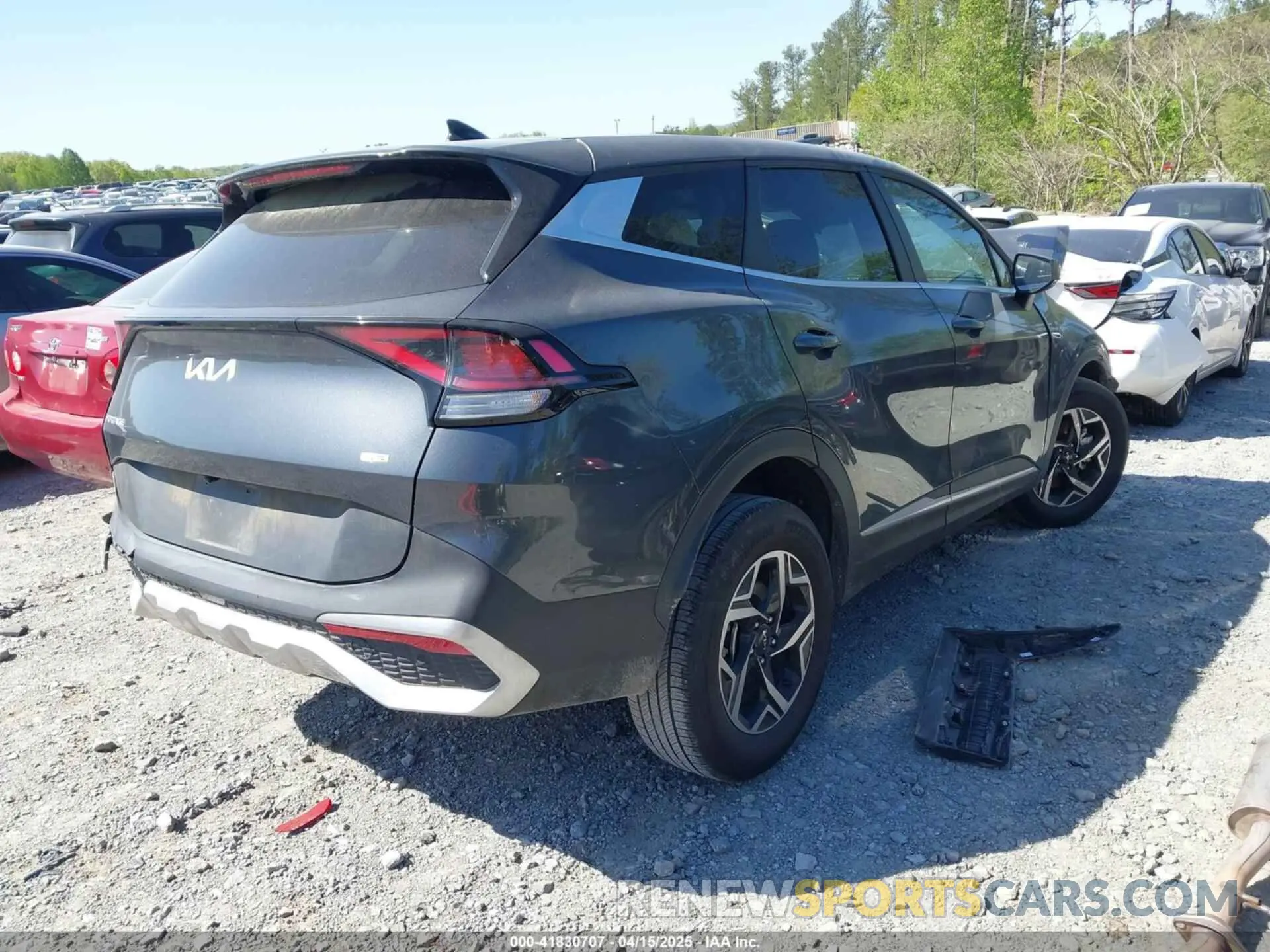 4 Photograph of a damaged car KNDPUCDF3R7265518 KIA SPORTAGE 2024